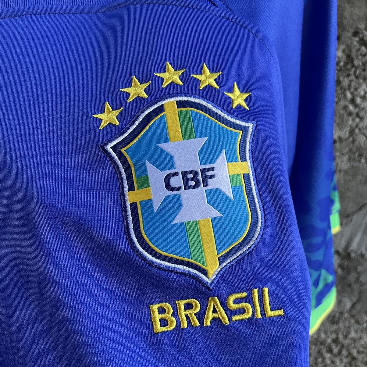Nike Nike Football Brazil 🇧🇷 Jersey Size US M / EU 48-50 / 2 - 7 Thumbnail