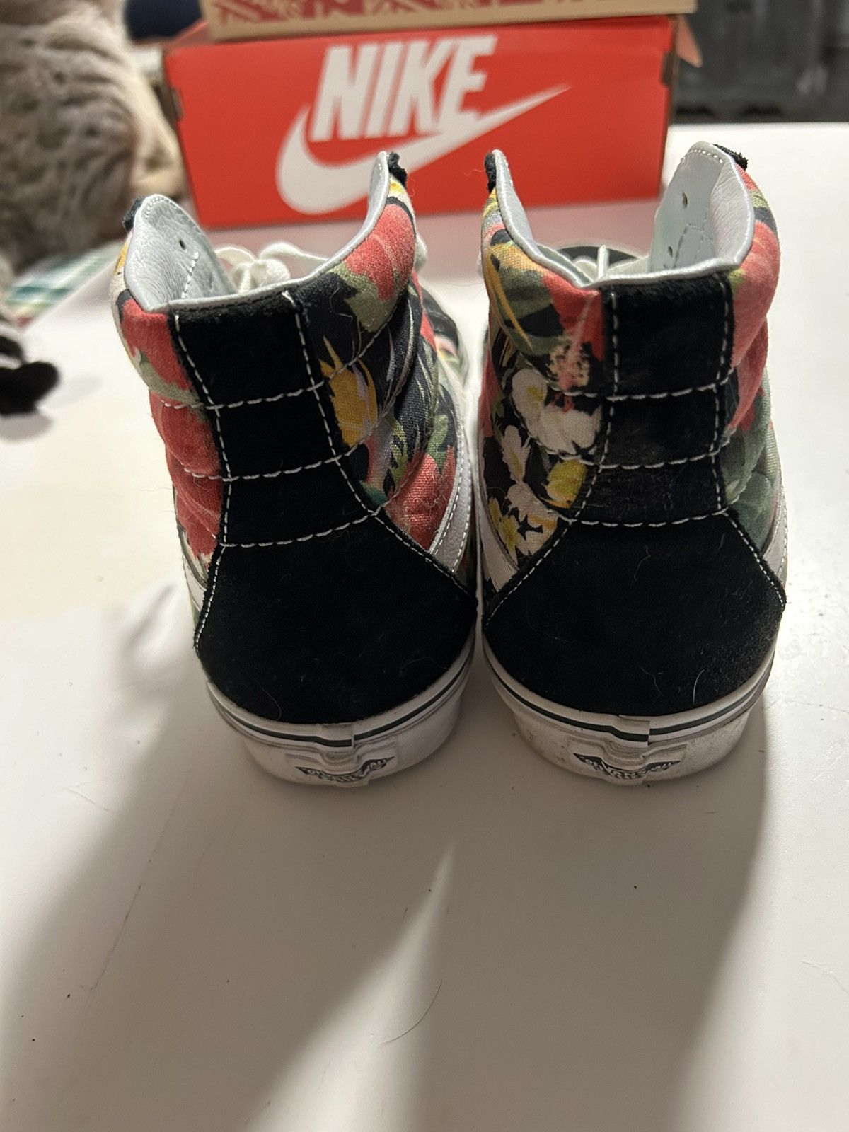 Vans High top floral vans Size US 9 / EU 42 - 1 Thumbnail