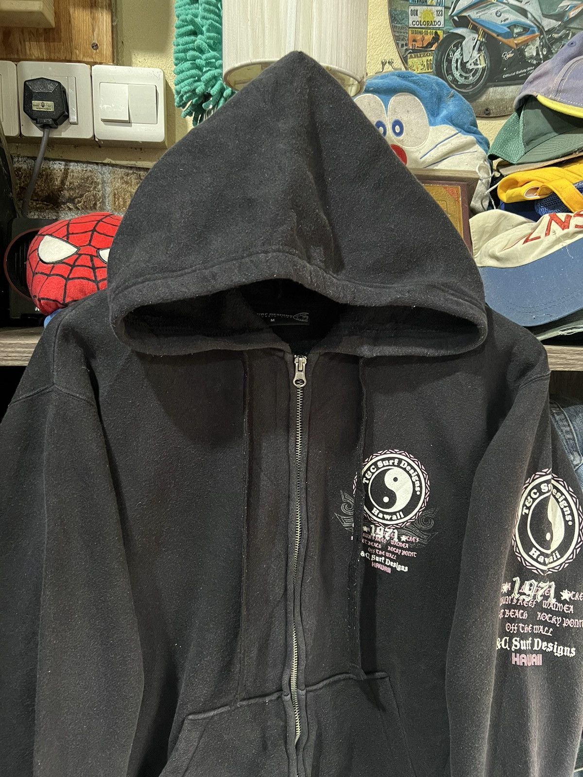 Japanese Brand 🔥T&C Surf Designs Hawaii Grassroots Surfing Zipper Hoodie Size US S / EU 44-46 / 1 - 3 Thumbnail