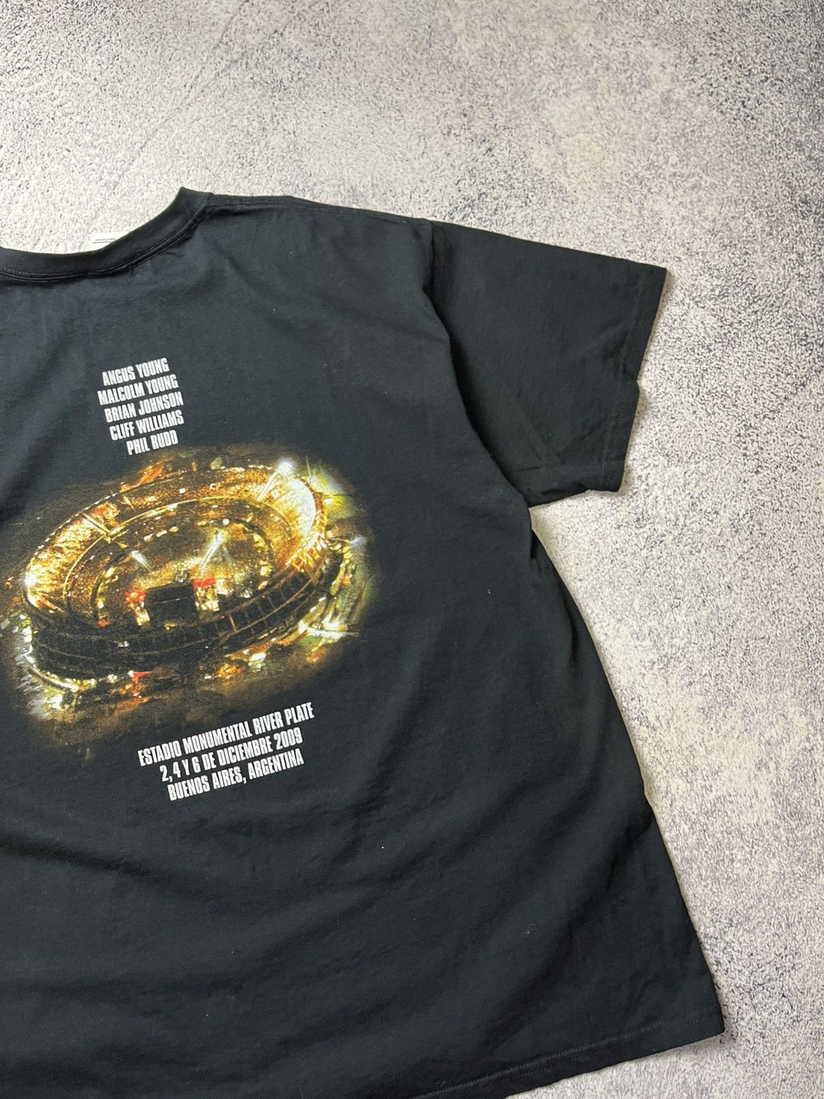 AC/DC Vintage AC/DC Tour T-Shirts 2011 Y2K Size US XL / EU 56 / 4 - 22 Thumbnail