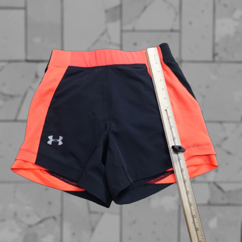 Under Armour Under Armour Womens Shorts Small Black Orange Athletic Speed Pocket 4.5" Inseam Pockets Size 28" / US 6 / IT 42 - 1 Thumbnail