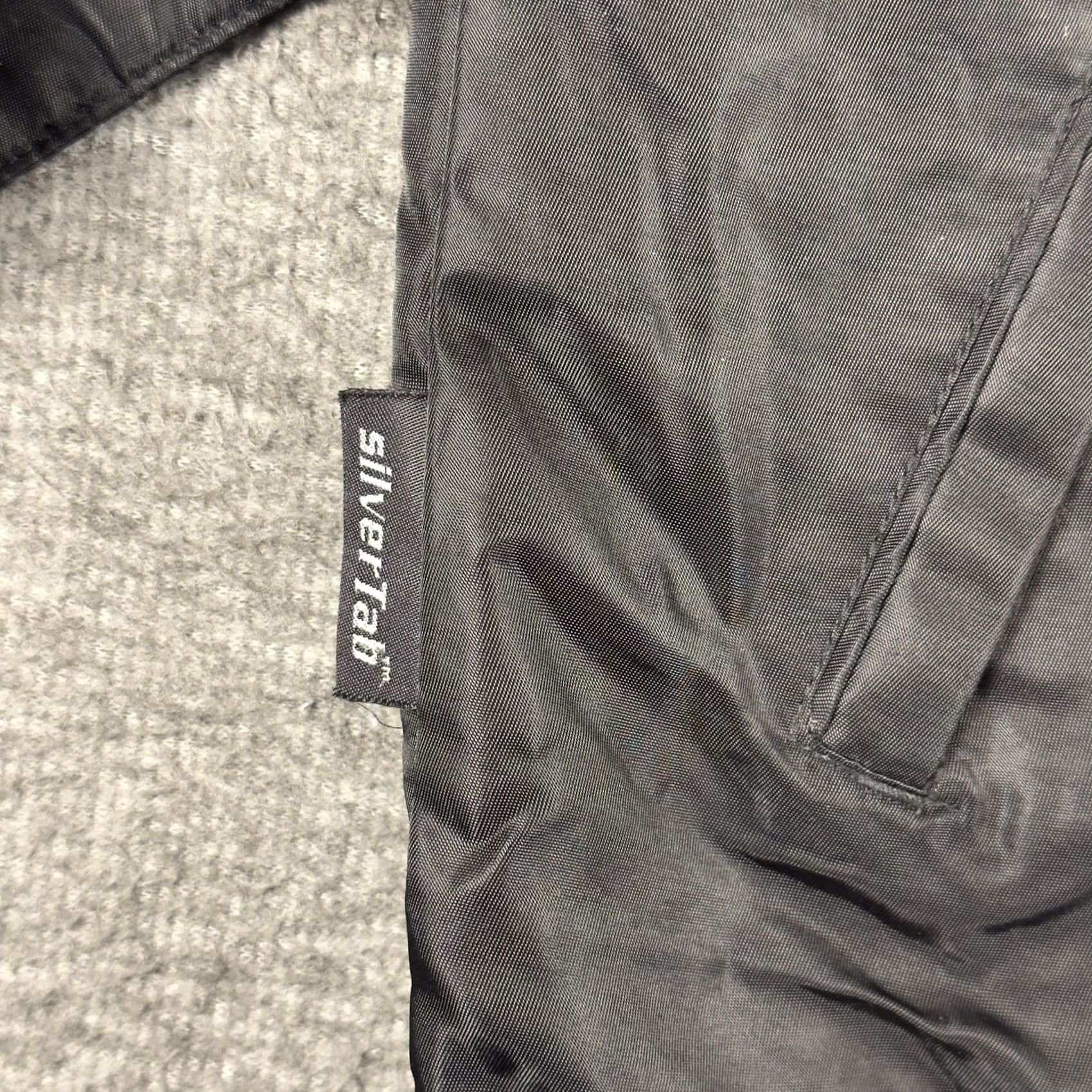 Levi's Item Specifications: Brand: Nike Size US M / EU 48-50 / 2 - 6 Thumbnail