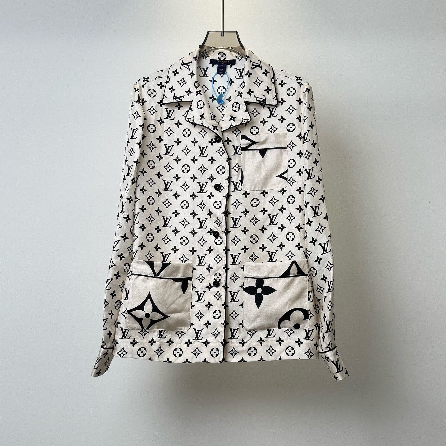Louis Vuitton Louis Vuitton Monogram Button Up Shirt IT 34 Size XXS / US 00 / IT 34 - 1 Thumbnail
