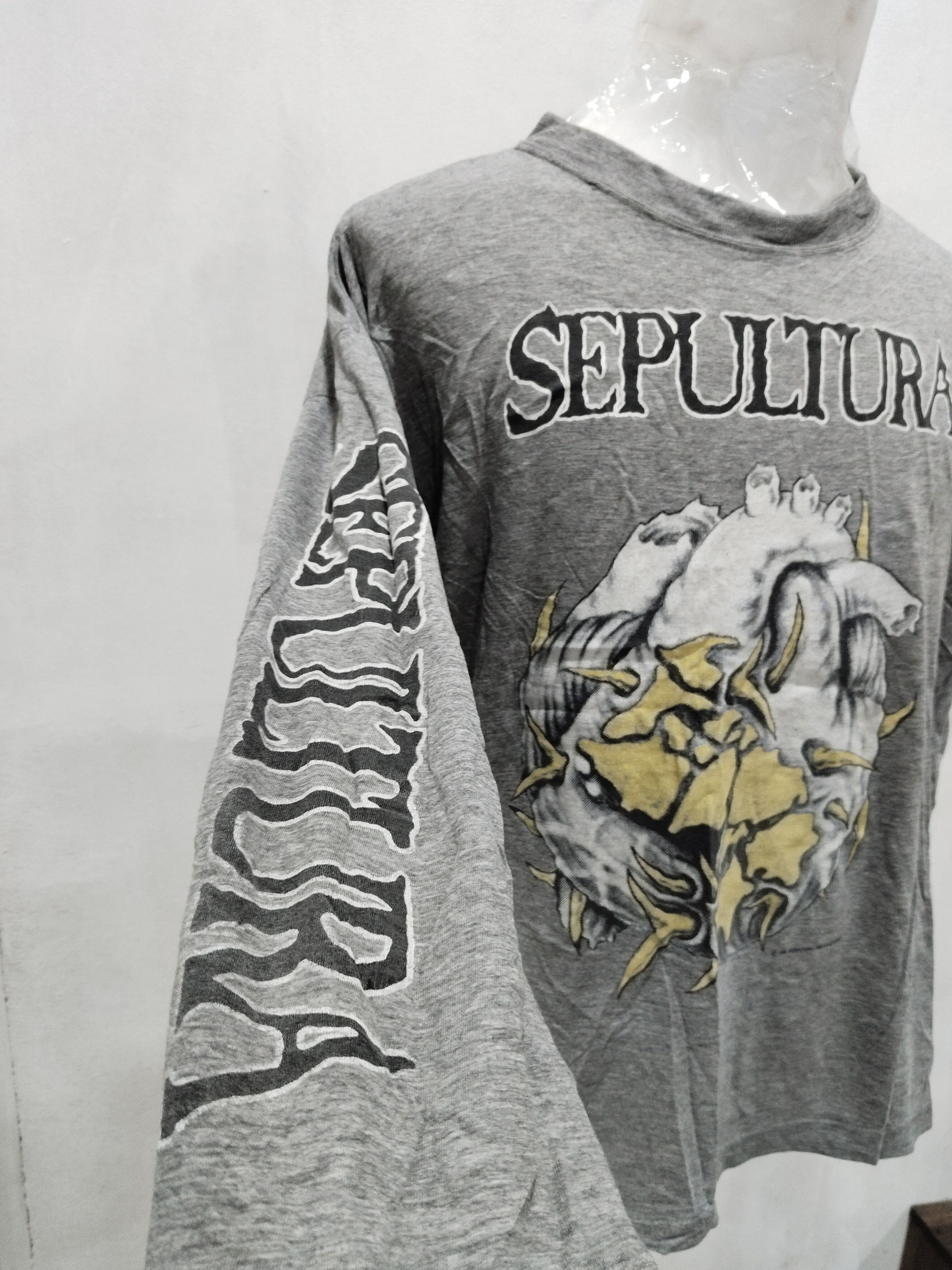 Band Tees × If Six Was Nine × Vintage Vintage Sepultura Chaos AD Heavy Metal Band Tshirt Size US L / EU 52-54 / 3 - 4 Thumbnail