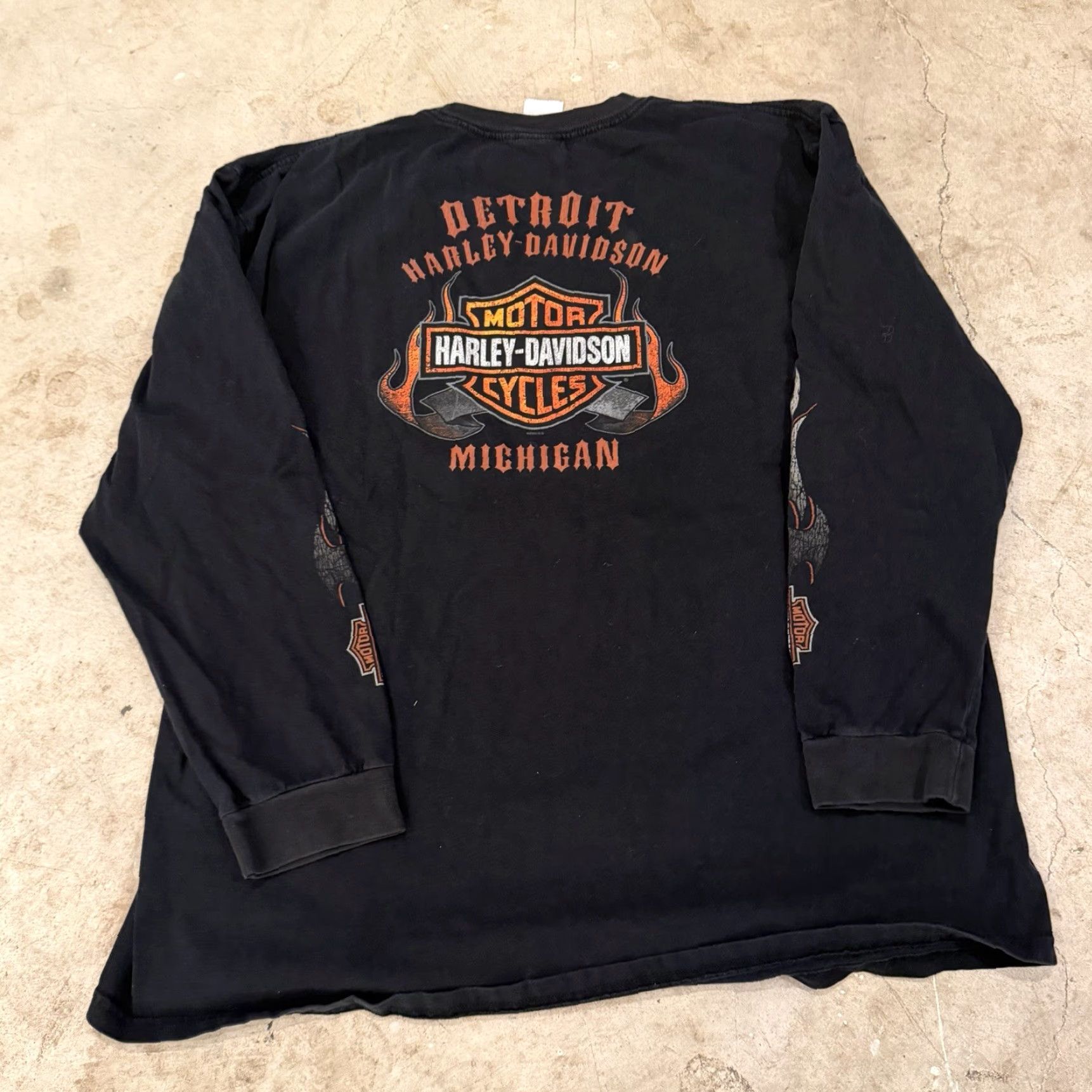Harley Davidson Harley-Davidson Long Sleeve T-Shirt Mens XL Flames Sleeve Hits Black Detroit MI Size US XL / EU 56 / 4 - 2 Thumbnail