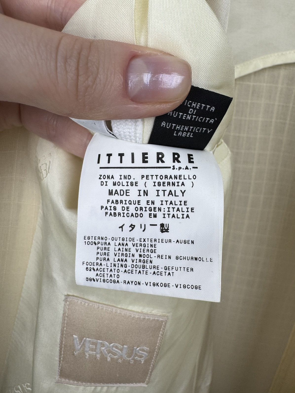 Versace Versus Versace yellow wool 4 buttons made in Italy blazer Size 42R - 15 Thumbnail