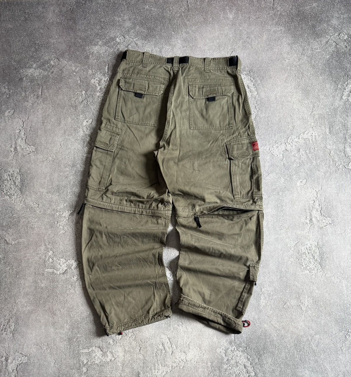 Abercrombie & Fitch Abercrombie & Fitch L transformer baggy cargo pants joggers Size US 34 / EU 50 - 1 Thumbnail
