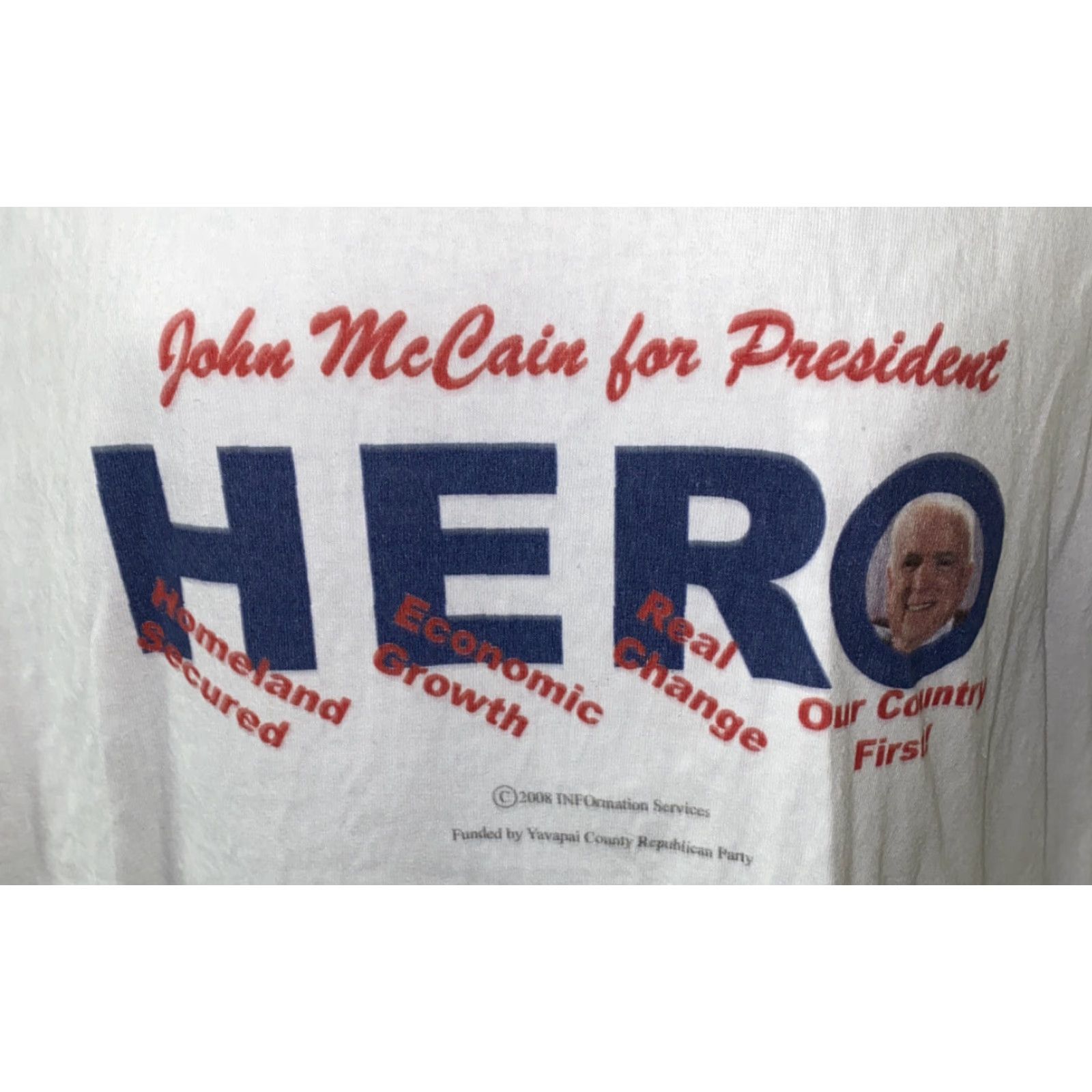 Gildan Gildan Mens White JOHN MCCAIN PRESIDENT HERO T-Shirt XL 2008 Election Mens Regular Short Sleeve Cotton Solid Pattern Hero Vintage? Wait. Size US XL / EU 56 / 4 - 2 Thumbnail