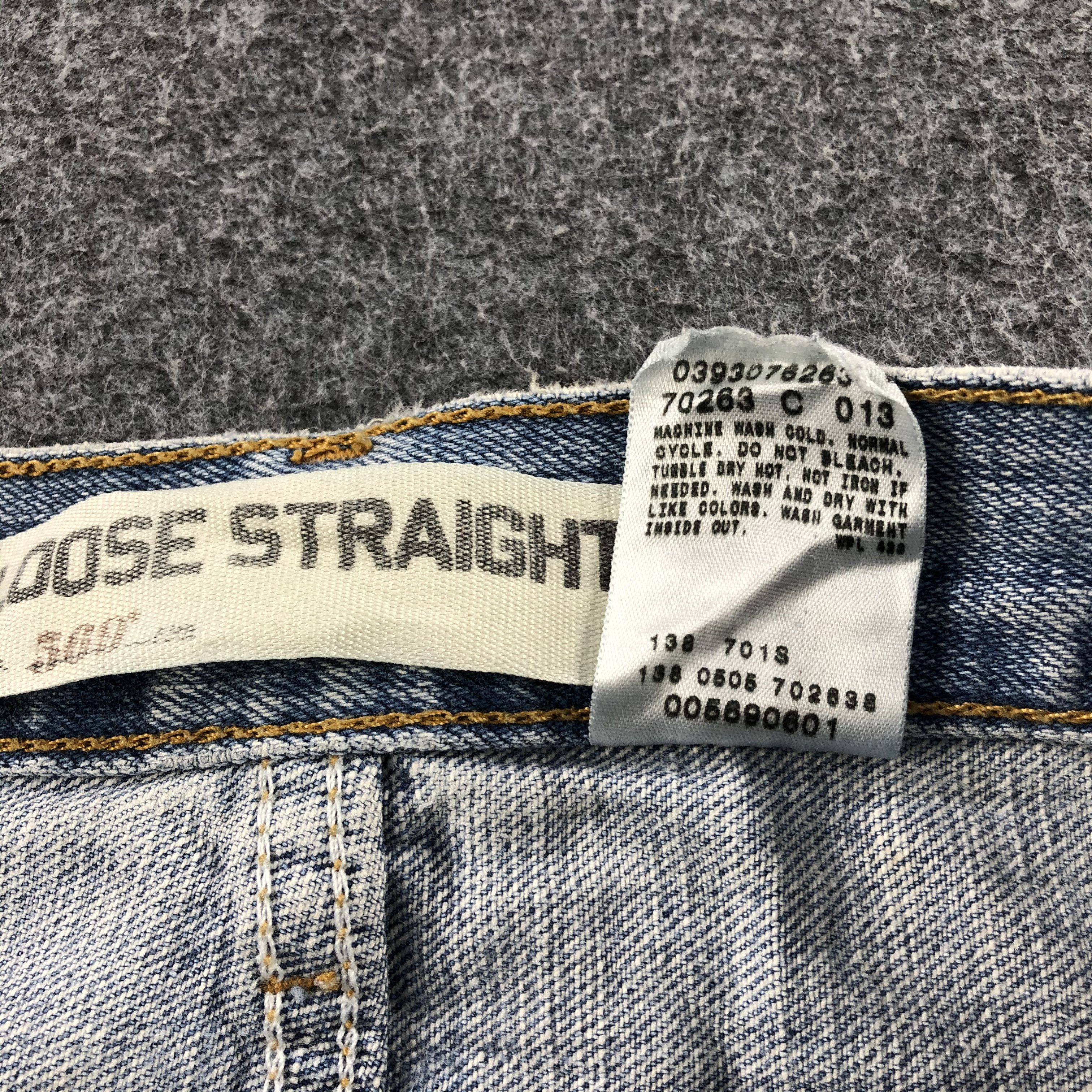 Levi's × Vintage Vintage Light Wash Levis 569 Denim Jeans-JM715 Size US 37 - 11 Thumbnail