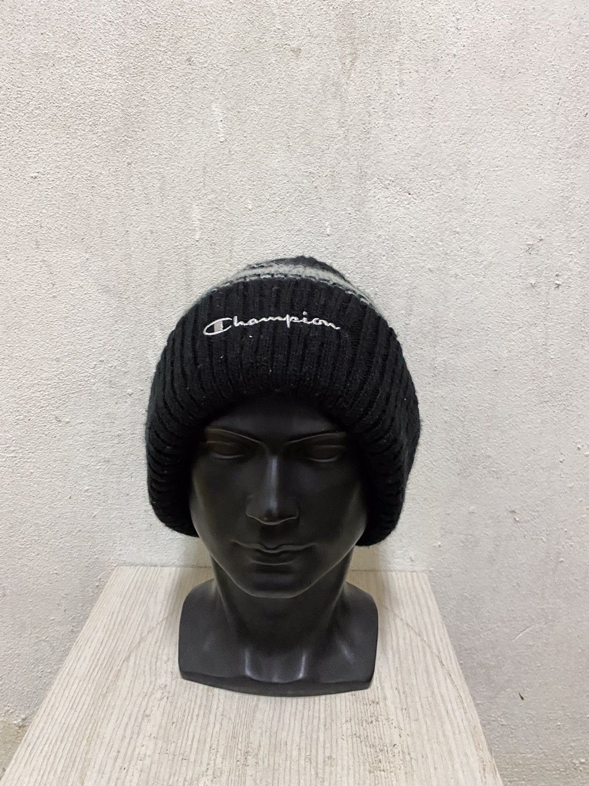 Champion × Vintage Vintage Champion Stripe Design Beanie Hat Size ONE SIZE - 2 Thumbnail