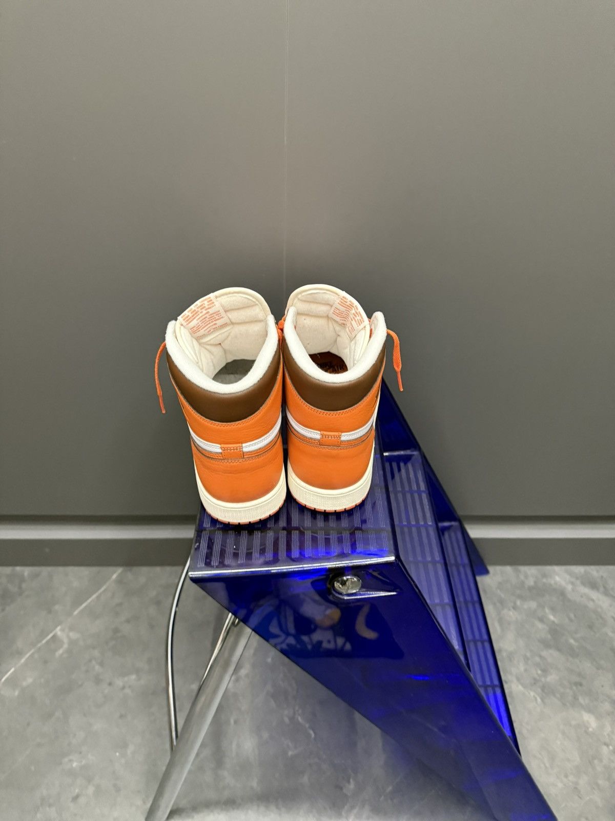Jordan Brand Jordan 1 High Starfish Womens 11 Mens 9.5 DO9369-101 Size US 9.5 / EU 42-43 - 4 Thumbnail