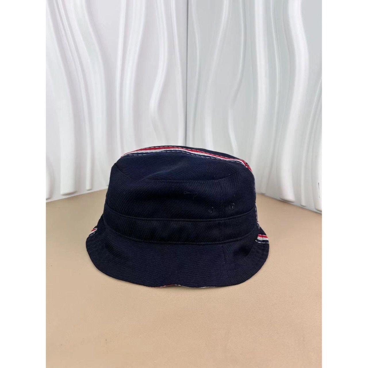 Thom Browne Thom Browne Navy Tricolor Striped Fisherman Bucket Hat Unise Size ONE SIZE - 6 Thumbnail