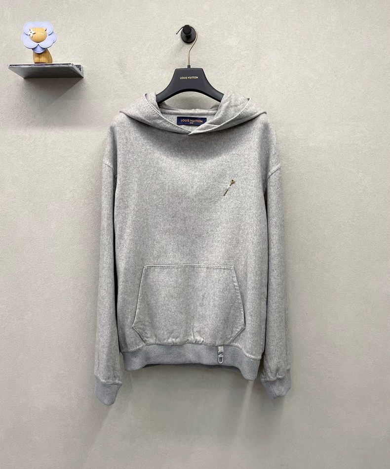 Louis Vuitton Gray Cashmere Hoodie Size L- DMC Size US L / EU 52-54 / 3 - 1 Thumbnail