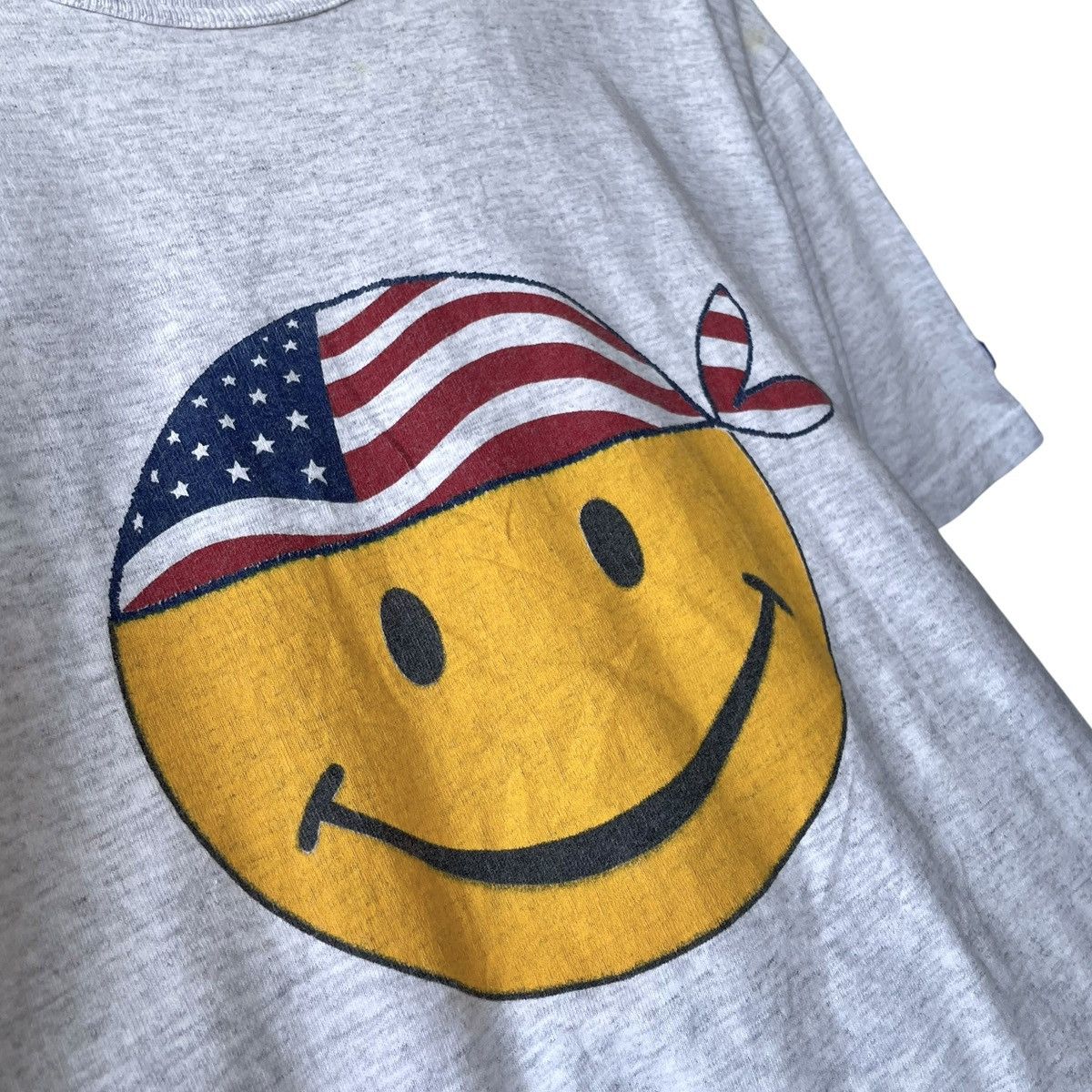 Russell Athletic Russell Athletic USA Vintage 1990s Smiley Tee Size US L / EU 52-54 / 3 - 5 Thumbnail