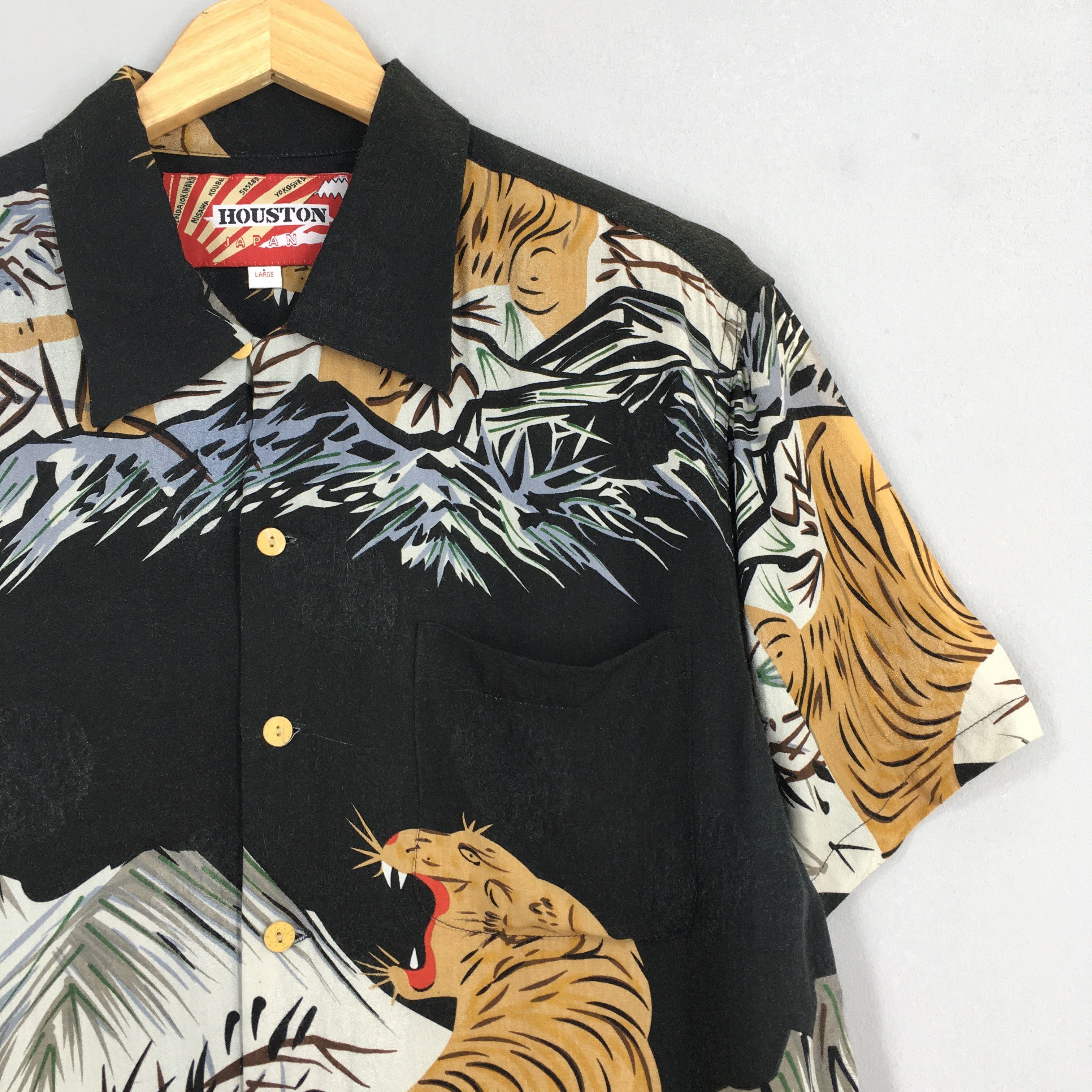 Japanese Brand 90s Houston Jungle Tiger Roar Aloha Hawaii Rayon Shirt Size US L / EU 52-54 / 3 - 2 Thumbnail