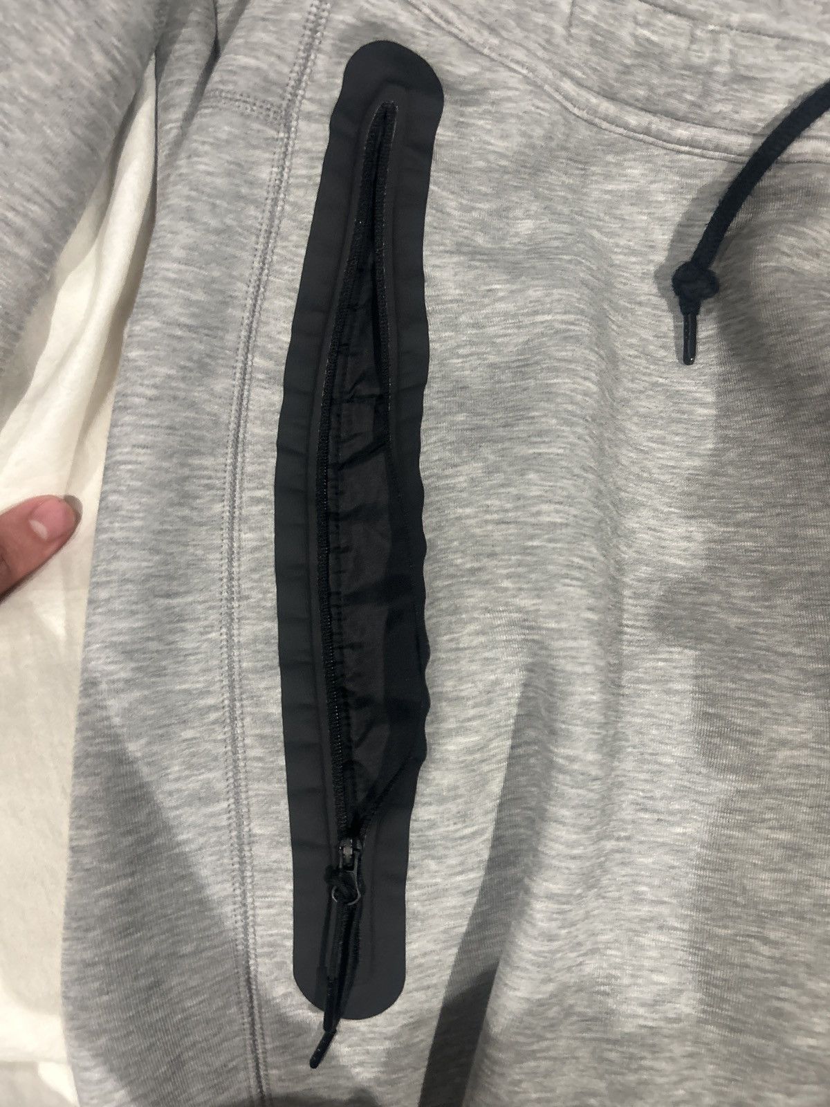 Nike Mens Nike Tech Fleece Grey/Black Set Hoodie + Joggers sz L Size US L / EU 52-54 / 3 - 3 Thumbnail