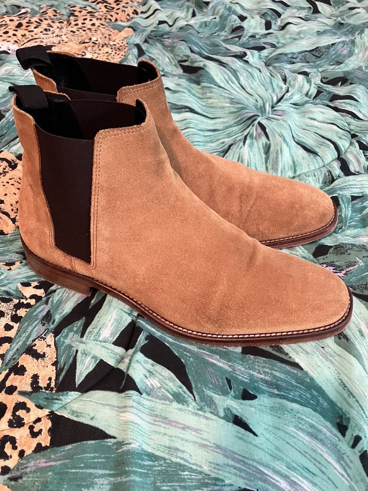 Sandro Almond Toe Suede Chelsea Boots Size US 8 / EU 41 - 2 Thumbnail