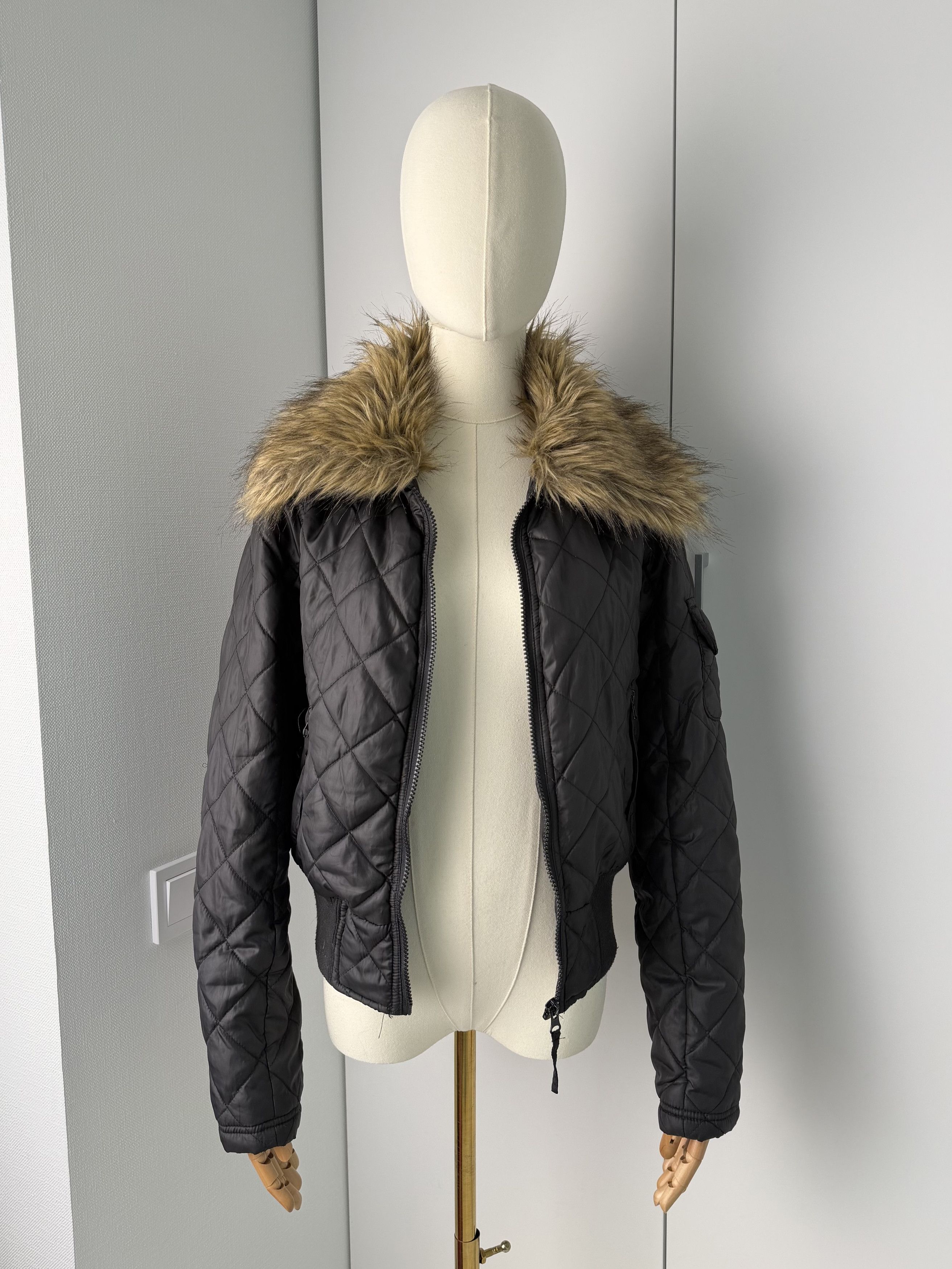 Vintage Vintage Black Quilted Bomber Jacket With Faux Fur Collar Y2K Size S / US 4 / IT 40 - 3 Thumbnail