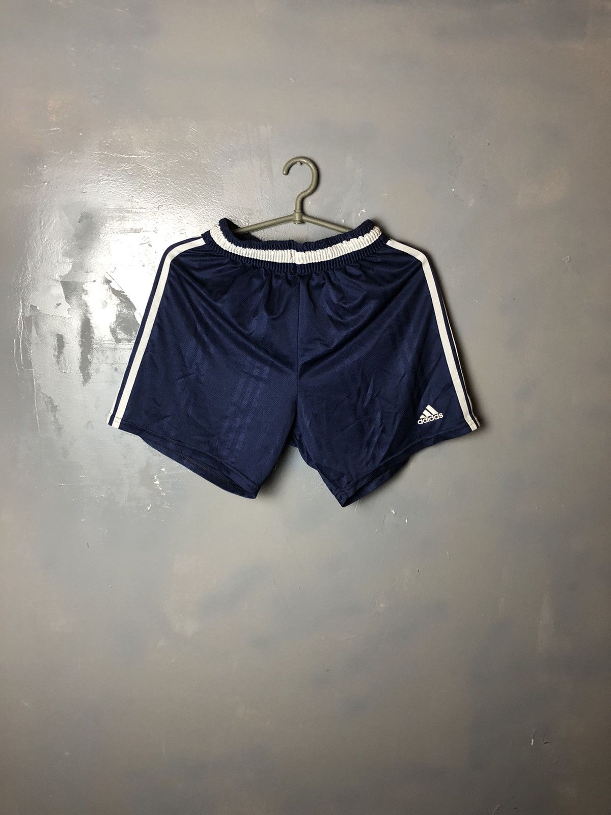 Adidas × Vintage Vintage men’s short Adidas 1999s Size US 32 / EU 48 - 1 Thumbnail