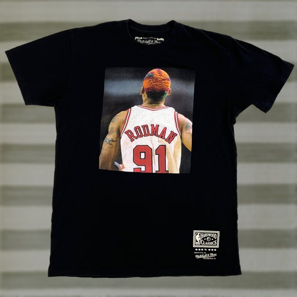 Mitchell & Ness Mitchell & Ness Hardwood Classics Men's Dennis Rodman Chicago Bulls T-Shirt Sz M Size US M / EU 48-50 / 2 - 1 Thumbnail