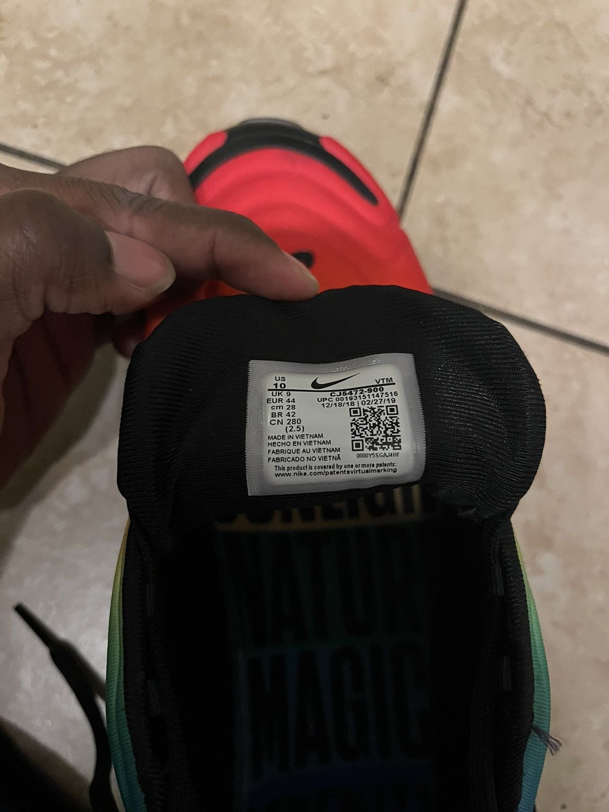 Nike Be True Nike AirMax 720 Size US 10 / EU 43 - 7 Thumbnail