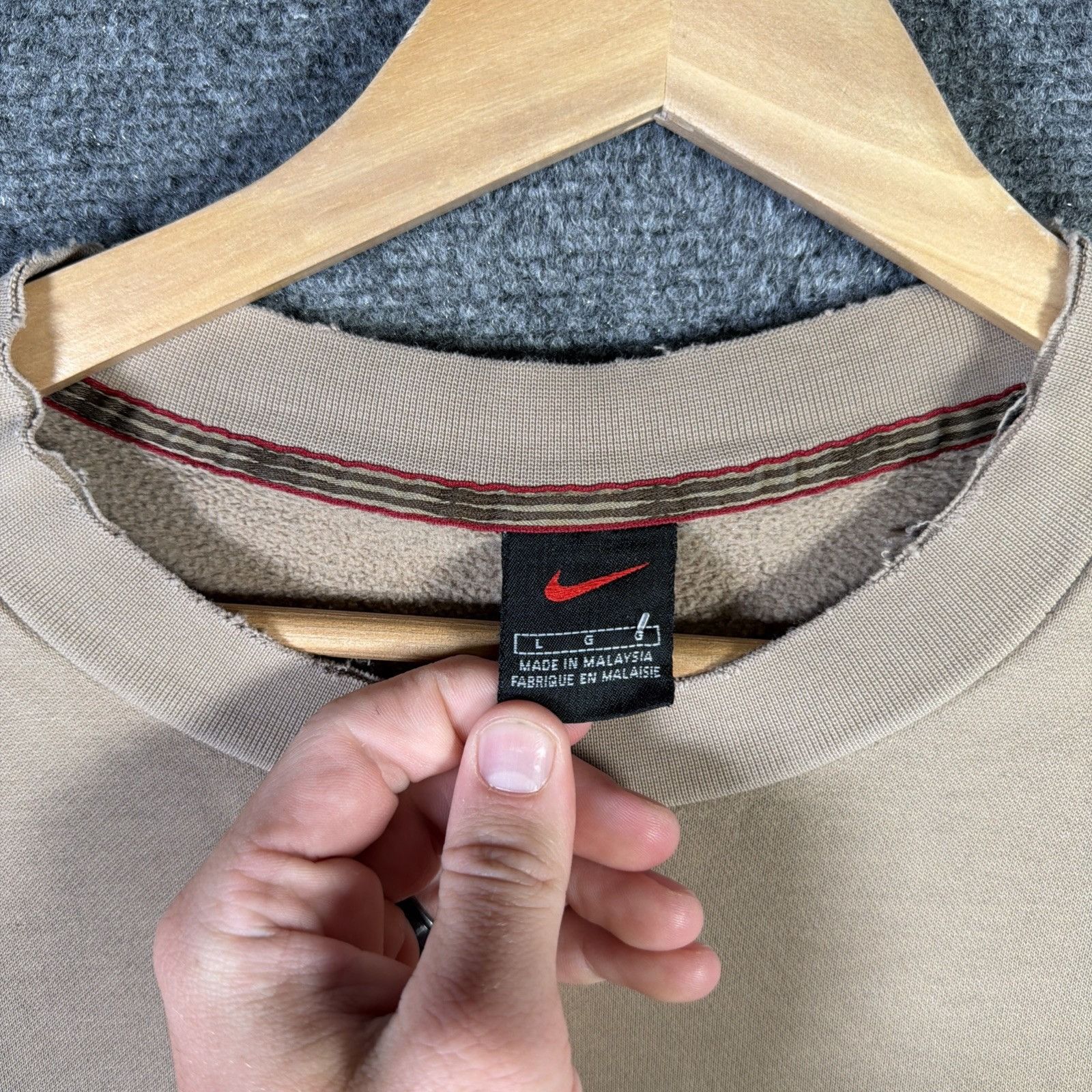 Nike Vintage Nike Sweatshirt Mens Large Brown Y2K 90s Skate Surf Size US L / EU 52-54 / 3 - 3 Thumbnail