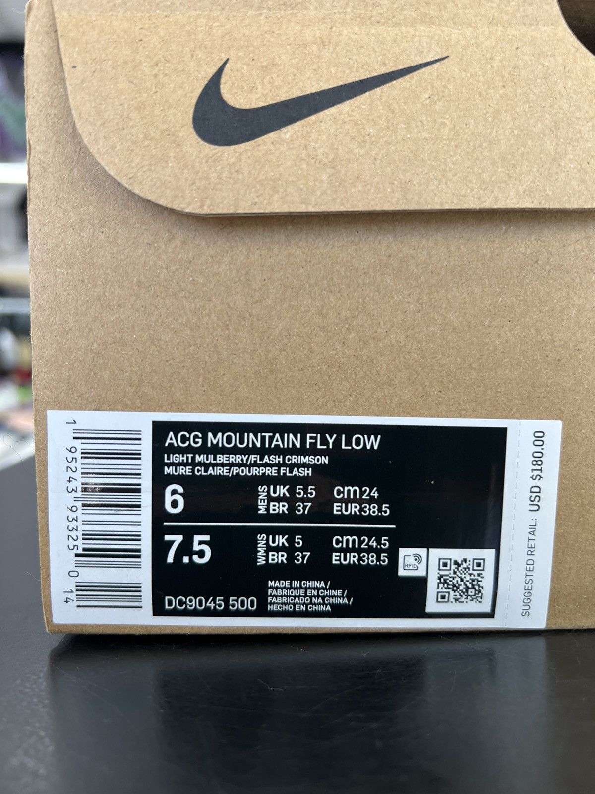 Nike Nike ACG Mountain Fly Low Flash Crimson Sz. 6 (2021) Size US 6 / EU 39 - 11 Thumbnail