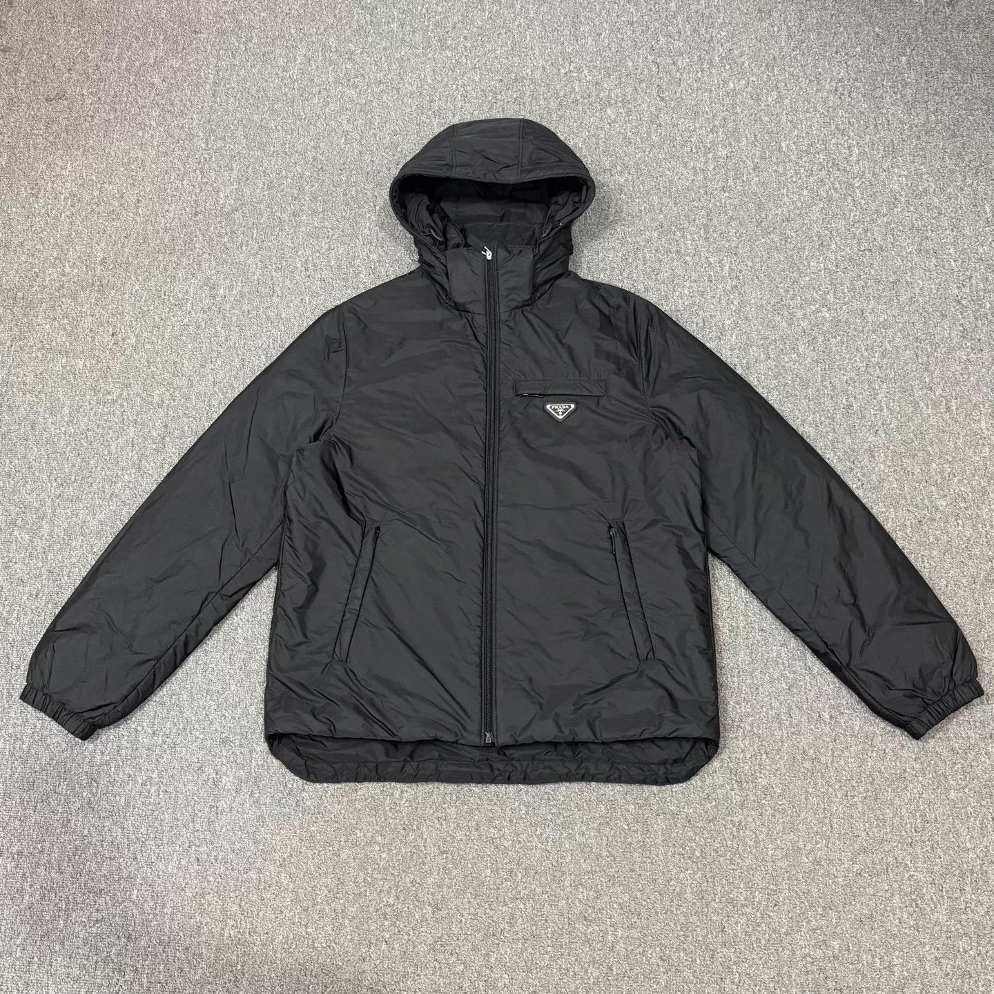 Prada Prada Messi recycled nylon black logo puffer jacket size 50 Size US M / EU 48-50 / 2 - 1 Thumbnail