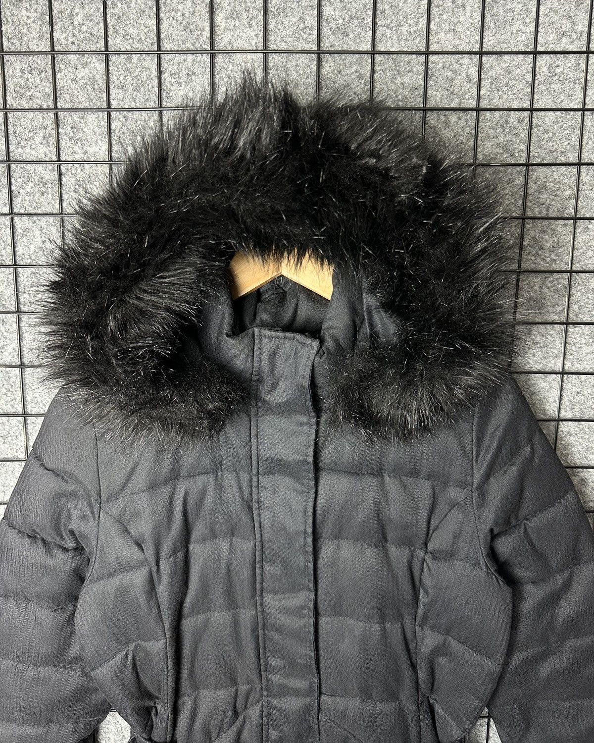 Barbour Barbour Faux Fur Trim Belted Long Puffer Jacket Size UK 10 Size M / US 6-8 / IT 42-44 - 2 Thumbnail