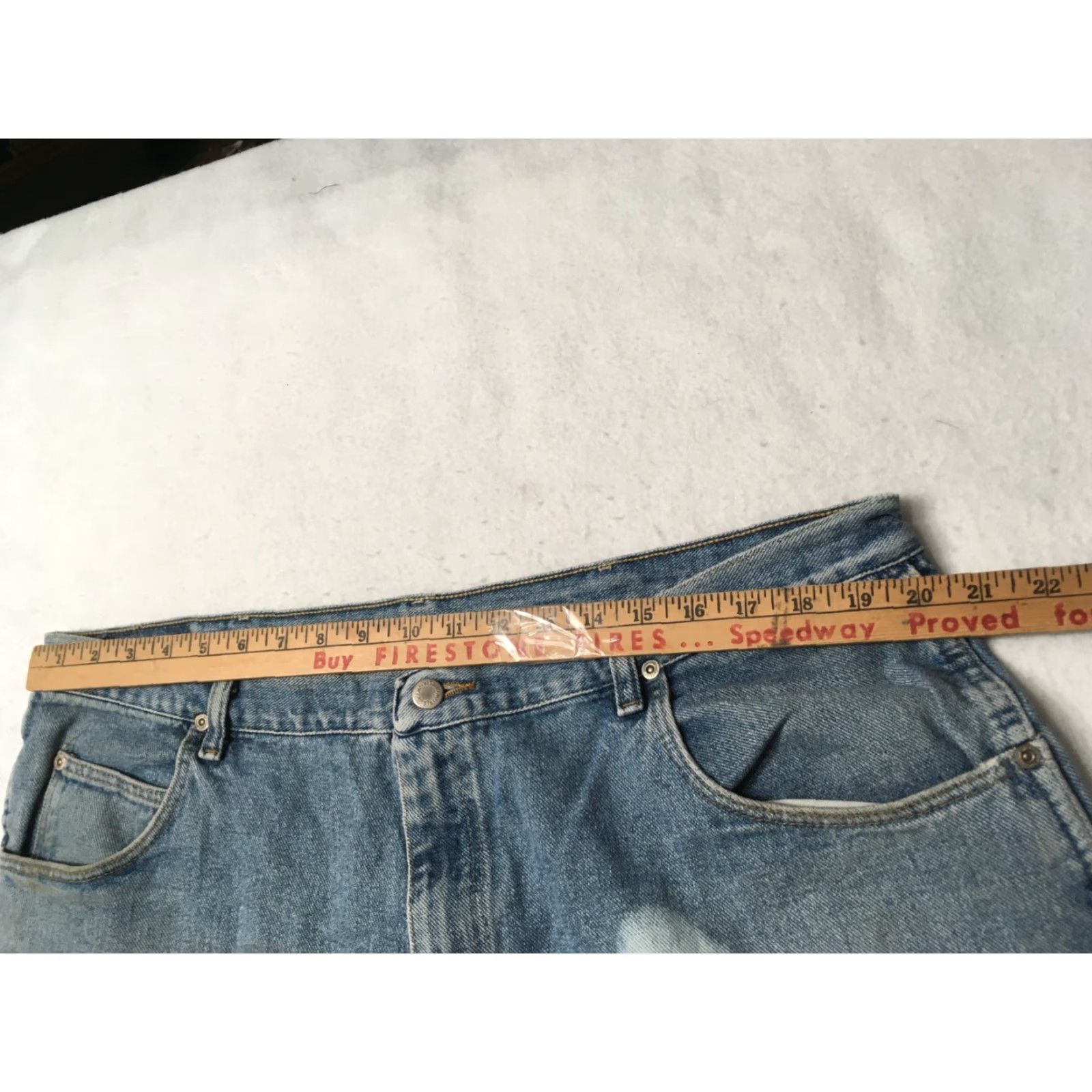 Wrangler Wrangler Men's Blue Jean Shorts Bermuda Size 36 Silver Edition acid washed Blue Jeans Bermuda Mens 36 Silver Edition Wrangler Shorts Size US 36 / EU 52 - 4 Thumbnail