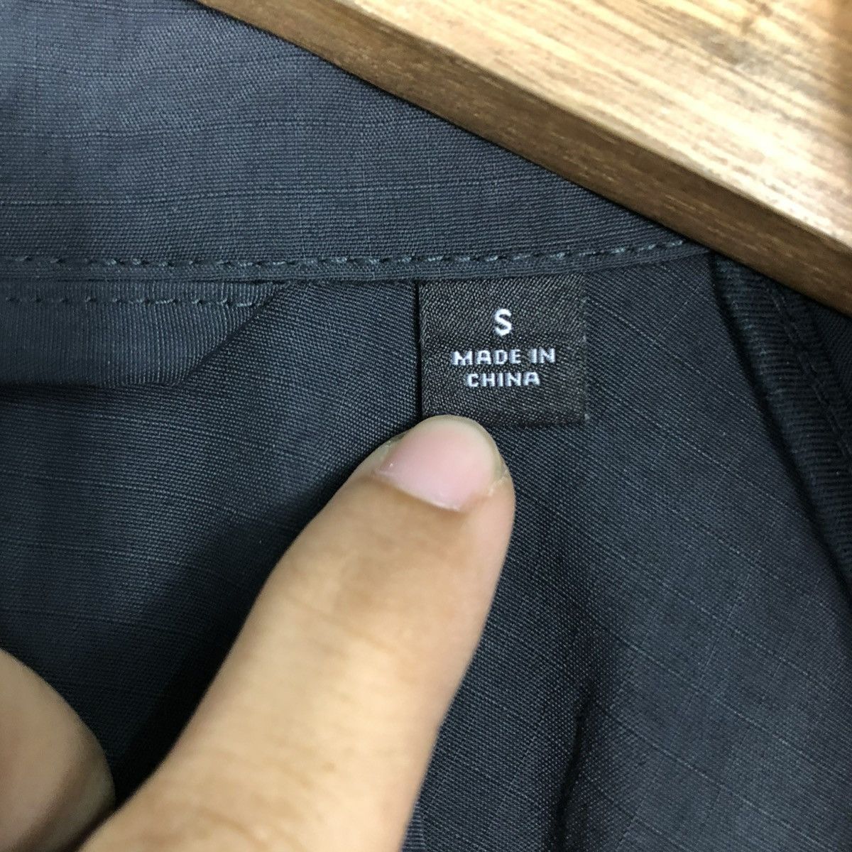 Japanese Brand 🔥VINTAGE BUTTON JACKET RICH BLACK UNIQLO UNDERCOVER Size US S / EU 44-46 / 1 - 17 Thumbnail
