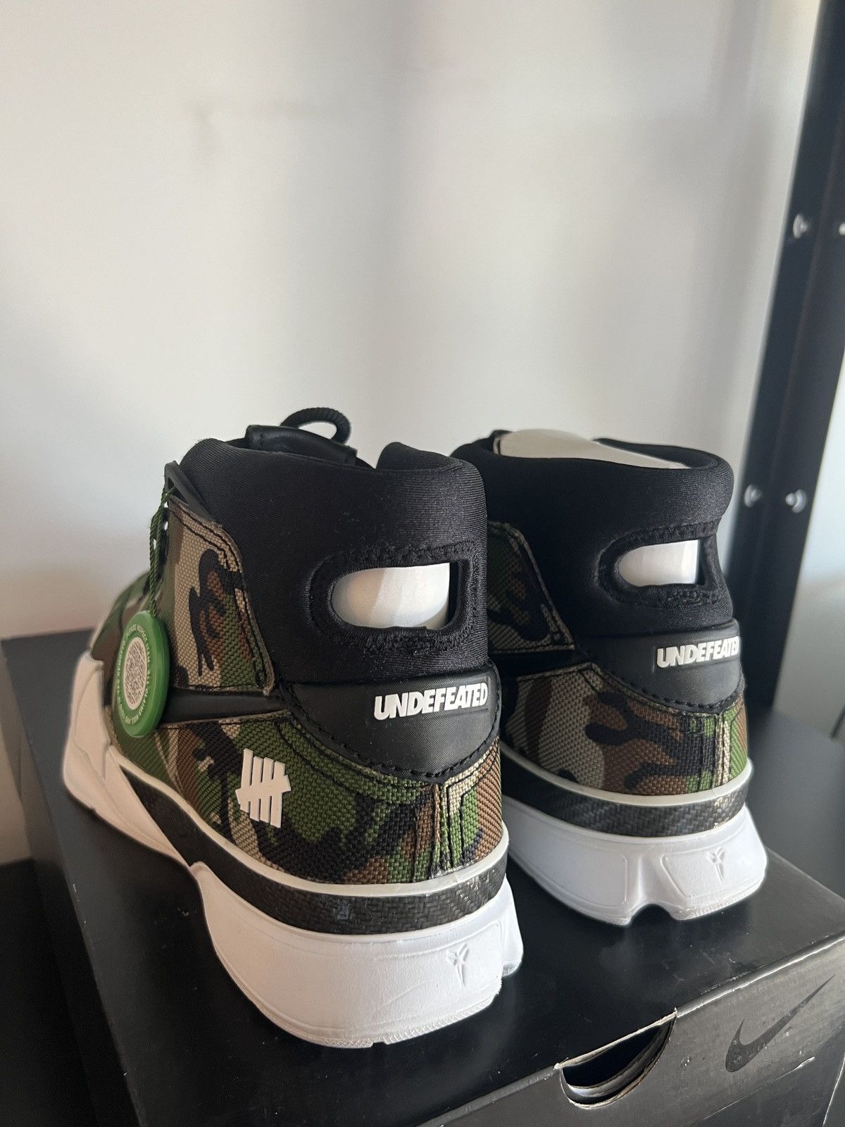 Nike NIKE KOBE 1 PROTRO X UNDEFEATED Size US 7 / EU 40 - 3 Thumbnail