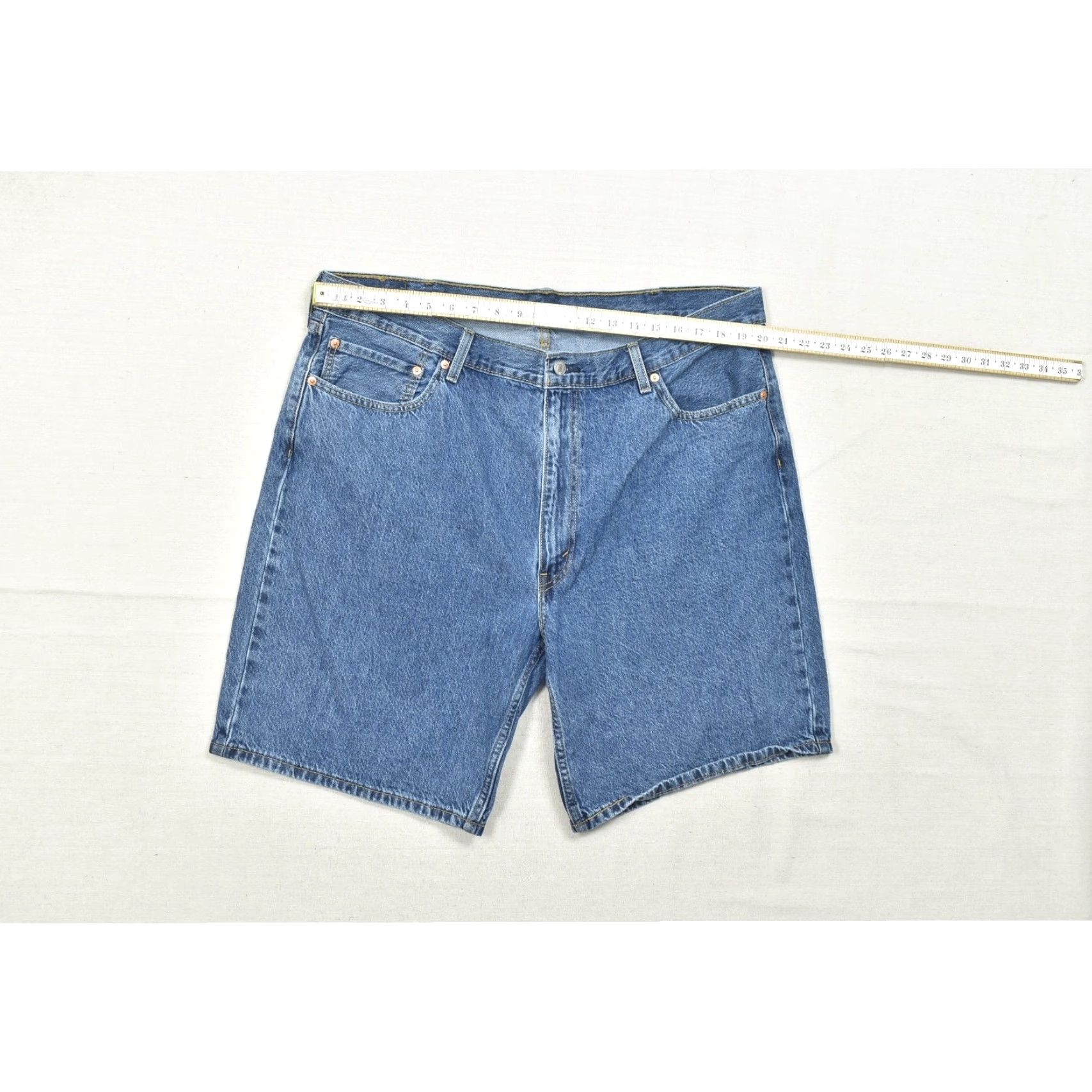 Levi's Levi's 454 Men's Big & Tall Relaxed Fit Denim Jean Shorts Casual Bermuda Medium Wash 42 Adult Mens Blue Bag Size US 42 / EU 58 - 3 Thumbnail