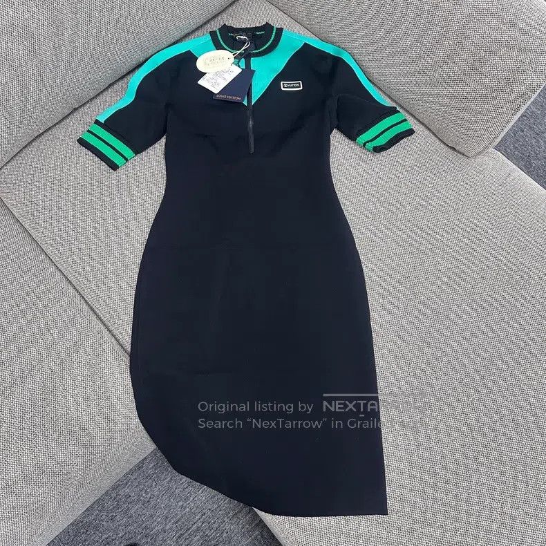 Louis Vuitton Contrasting stripe-trimmed short-sleeved dre