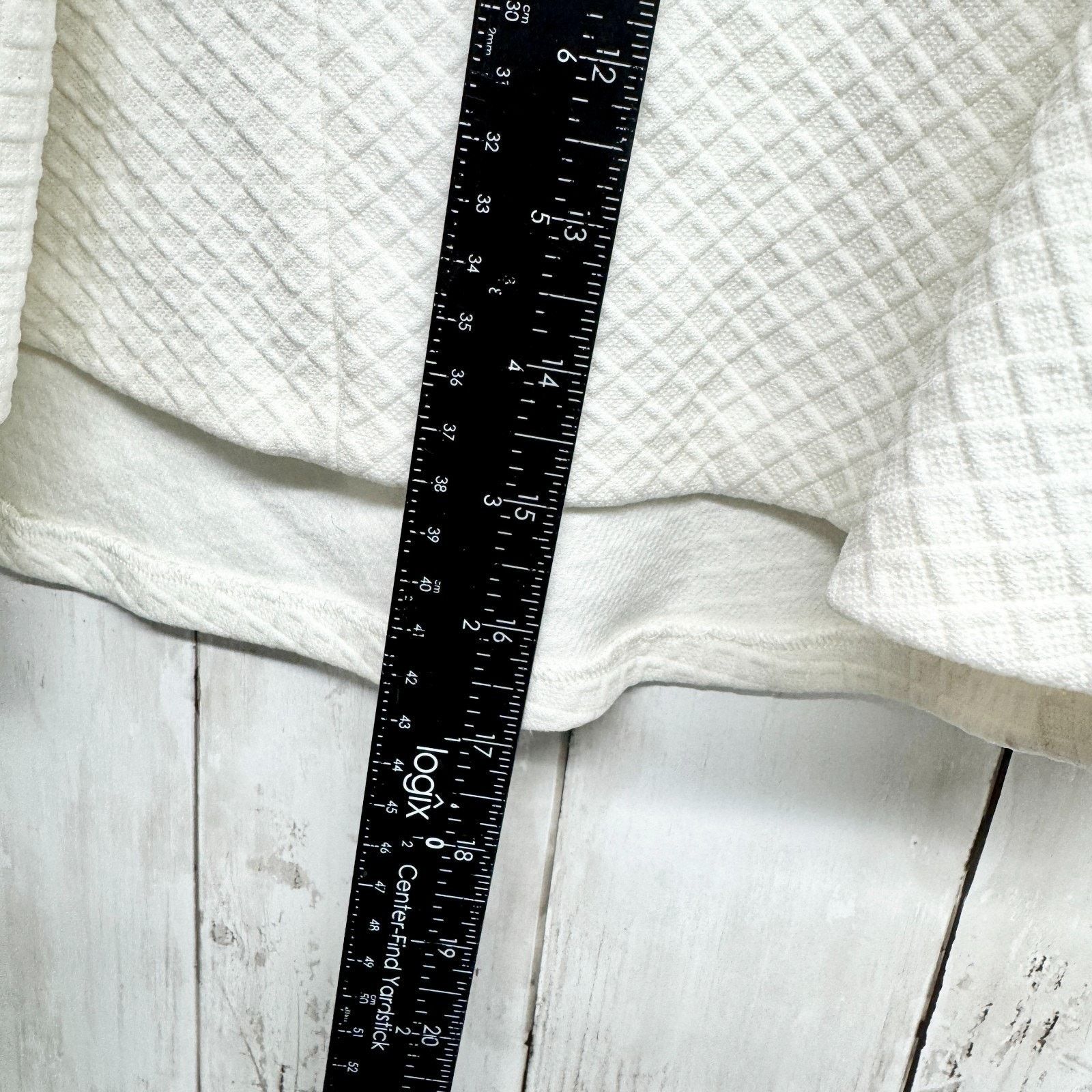 Rebecca Minkoff Rebecca Minkoff Skirt Sz 0 Quilted Textured Ivory Cream Pull Size 25" / US 0 / IT 36 - 5 Thumbnail