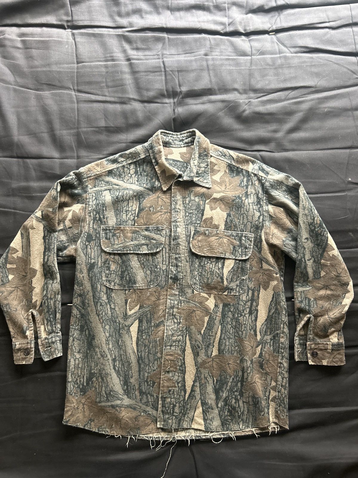 Vintage Camo button-up with fringe Size US L / EU 52-54 / 3 - 1 Thumbnail