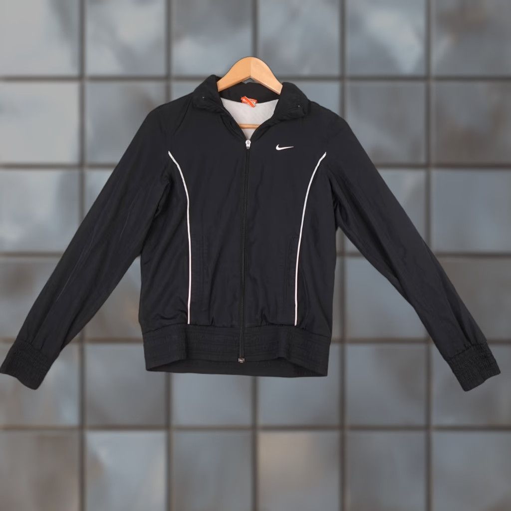 Nike Nike Track Jacket Ladies Small Black Athletic Running Full Zip Lightweight Size S / US 4 / IT 40 - 1 Thumbnail