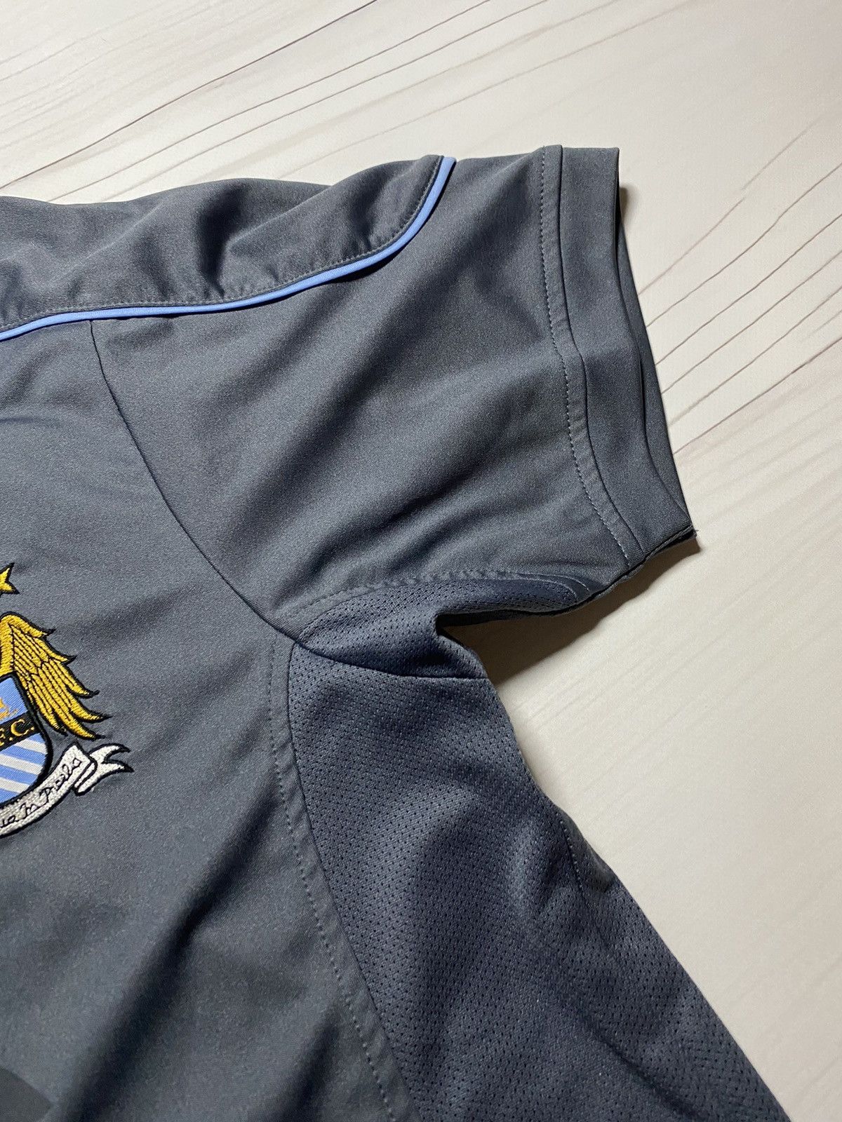 Le Coq Sportif × Vintage Vintage Manchester City training 2007 football y2k t shirt Size US M / EU 48-50 / 2 - 6 Thumbnail
