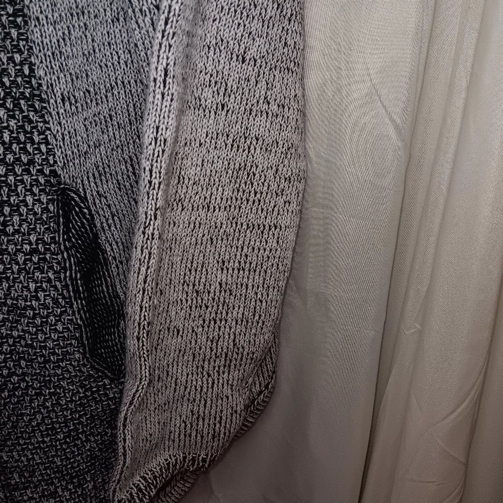 Sahara Club Sahalie, black/gray sweater jacket, womens Large, EUC Size L / US 10 / IT 46 - 5 Thumbnail