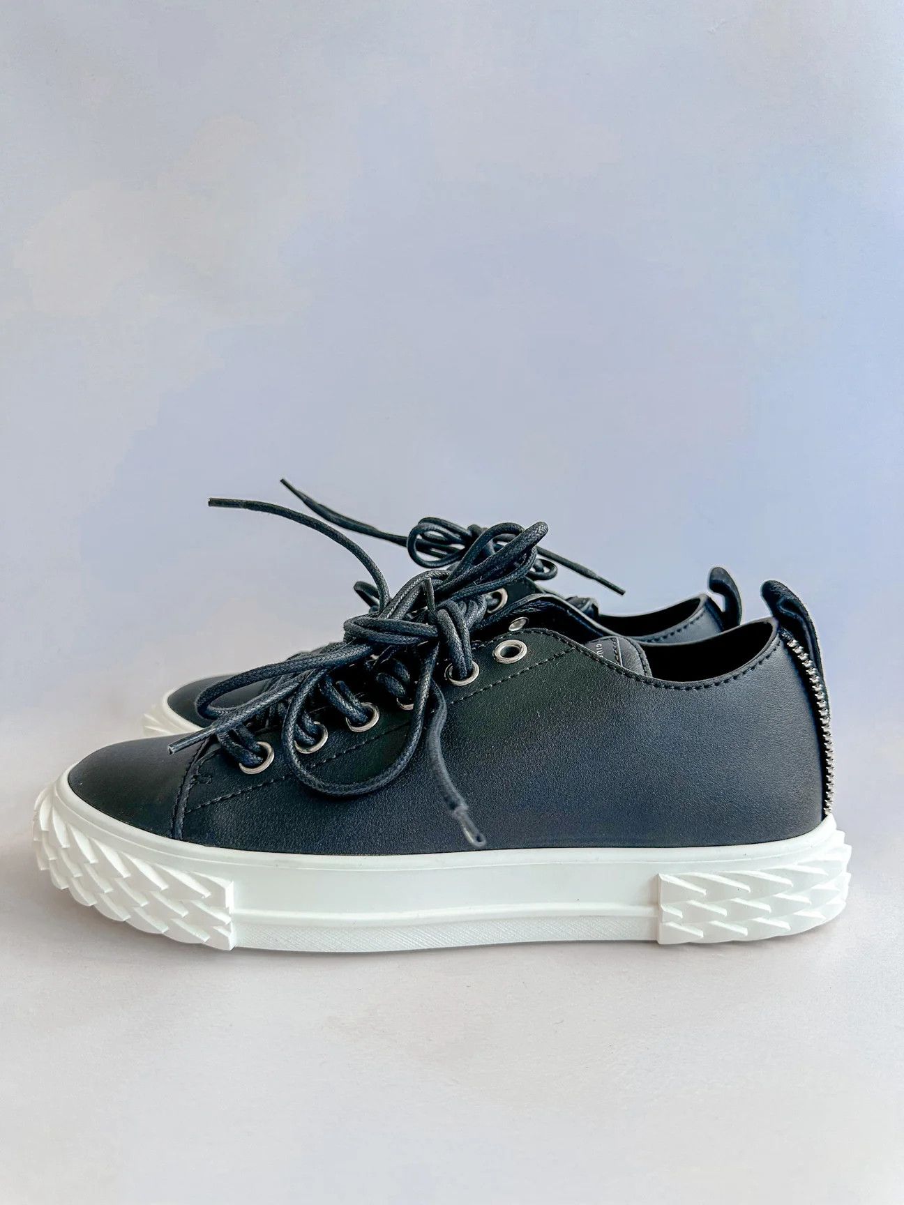 Giuseppe Zanotti Giuseppe Zanotti Black Blabber Low Top Sneakers Size US 7 / IT 37 - 2 Thumbnail
