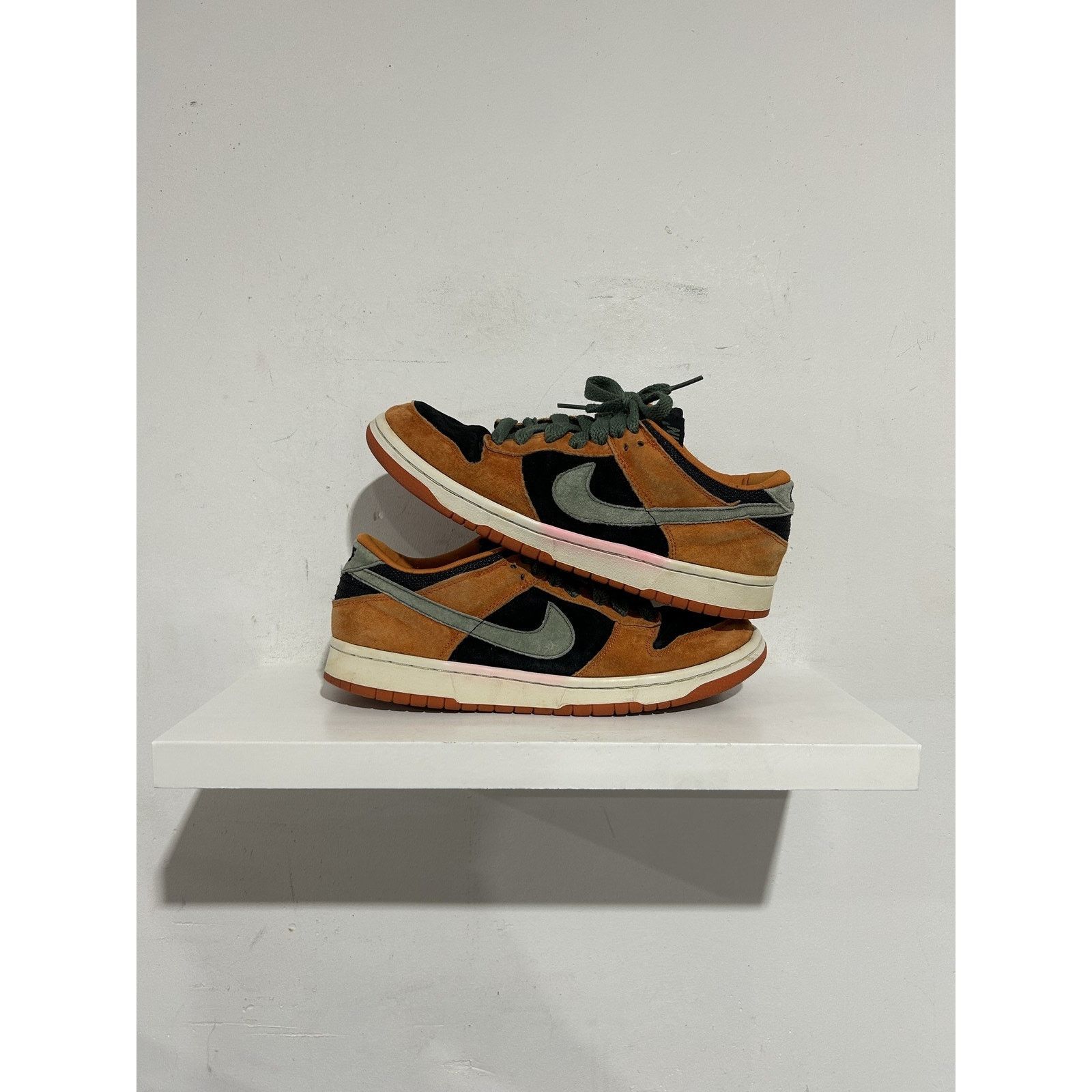 Nike NIKE DUNK LOW PRO B CO.JP CERAMIC 2001 SIZE 8 PREOWNED Size US 8 / EU 41 - 1 Thumbnail