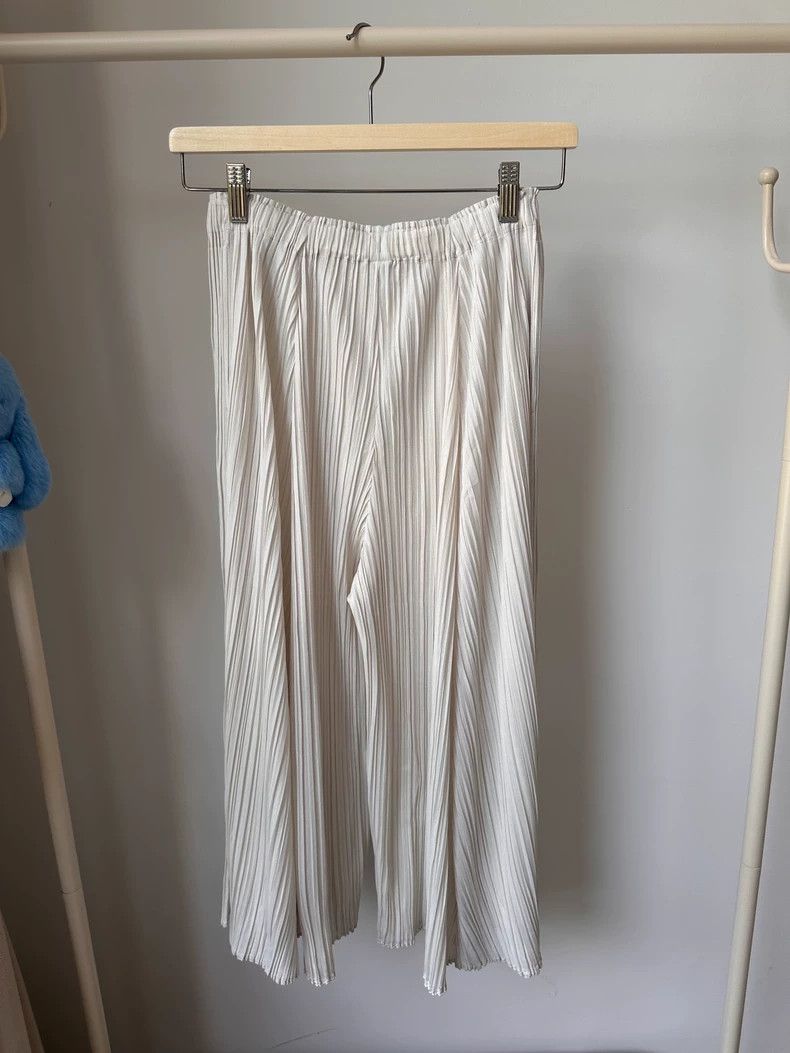 Issey Miyake Issey Miyake size:2 White pleated trousers Size 31" - 6 Thumbnail