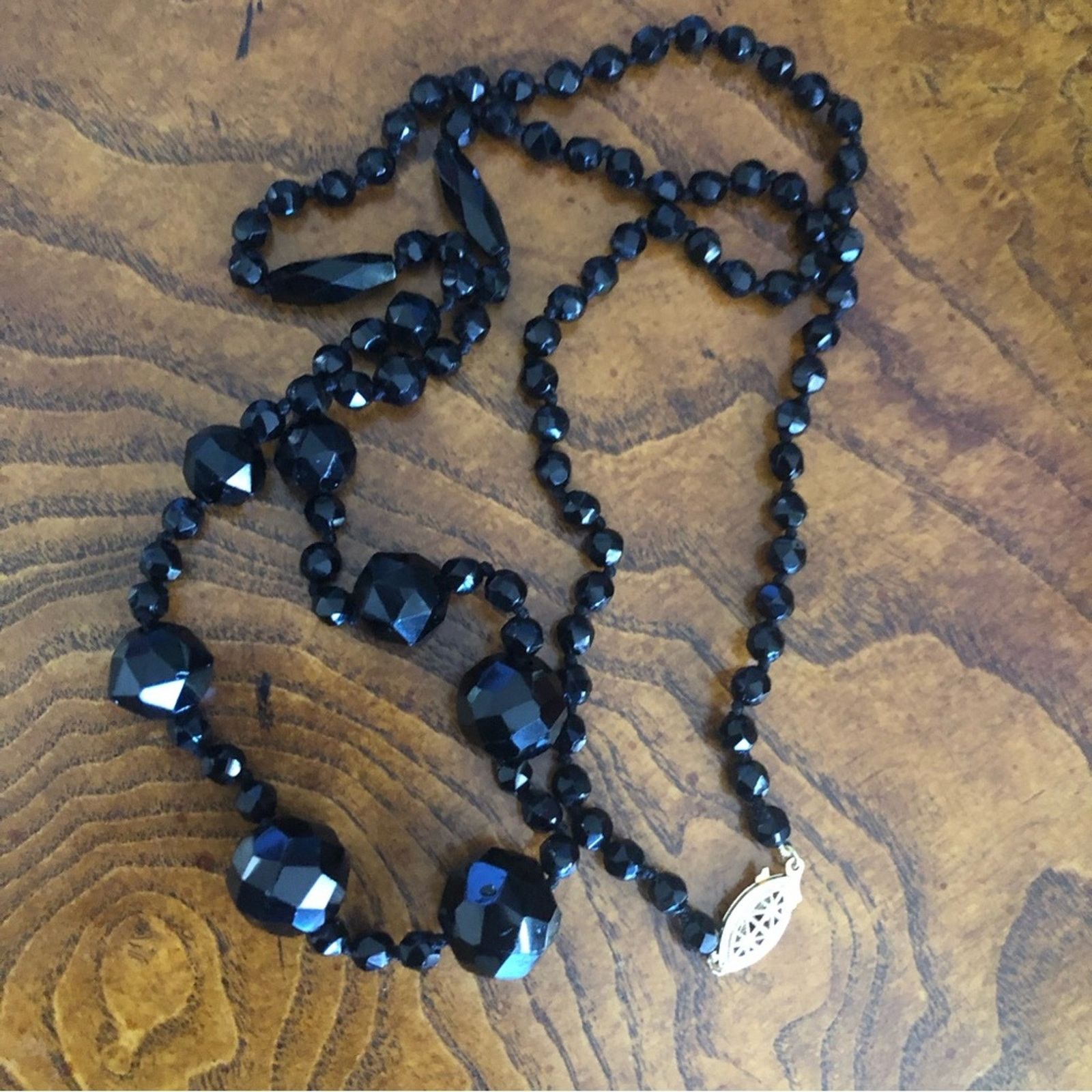Vintage Vintage faceted jet black glass crystal necklace Size ONE SIZE - 2 Thumbnail