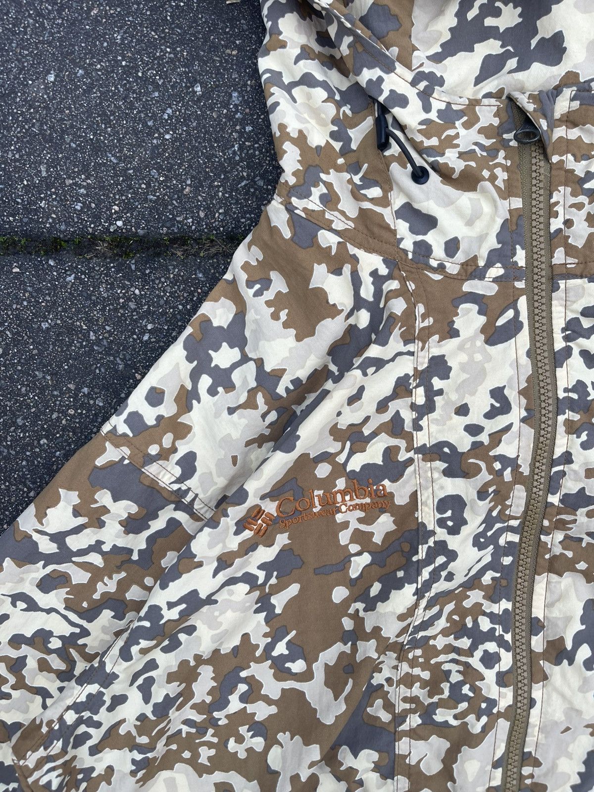Columbia Columbia Digi Camo Hooded Jacket Arcteryx Leaf style Size US L / EU 52-54 / 3 - 2 Thumbnail