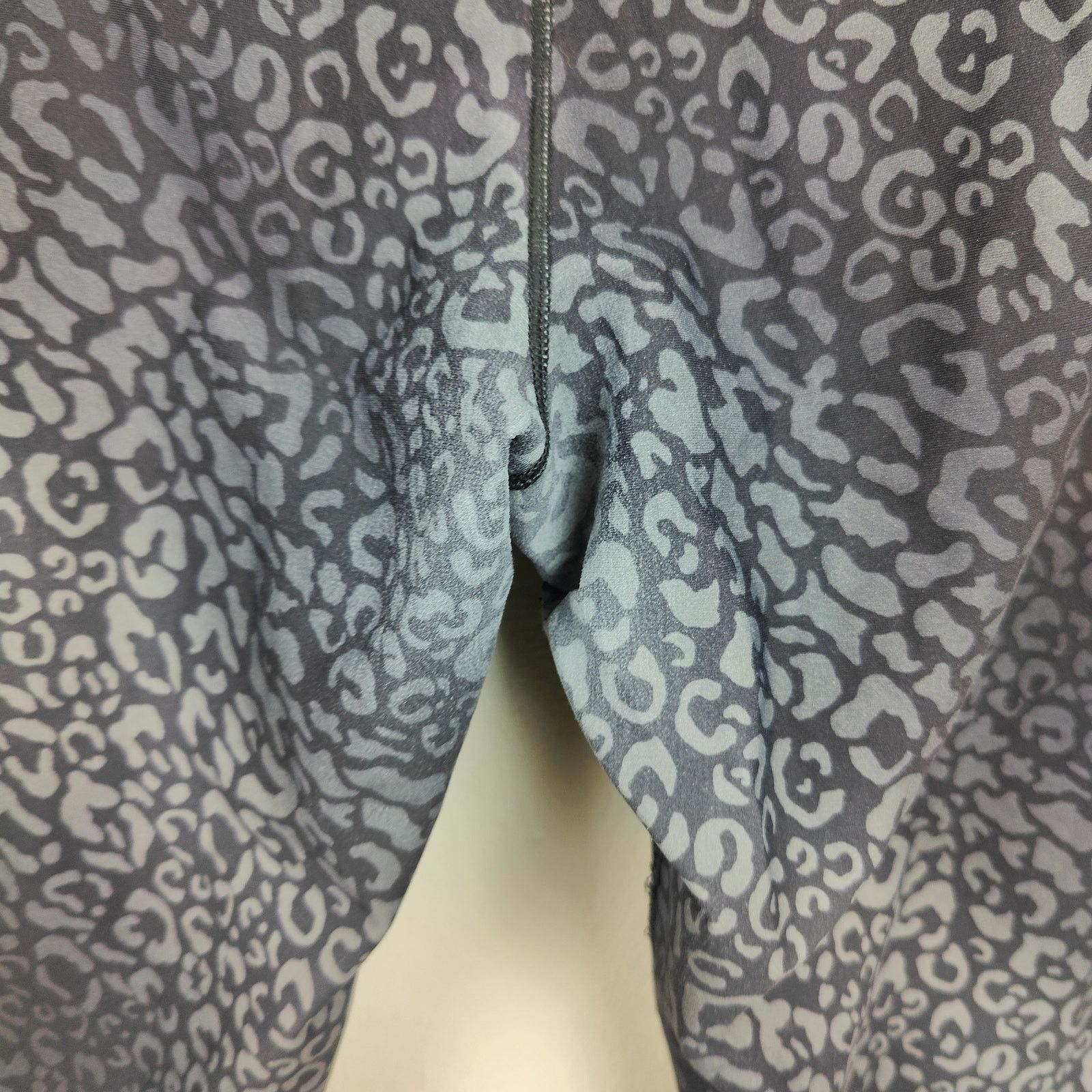 Other All Access Audio Leggings Womens XXL Gray Leopard Print Yoga Size 33" - 5 Thumbnail