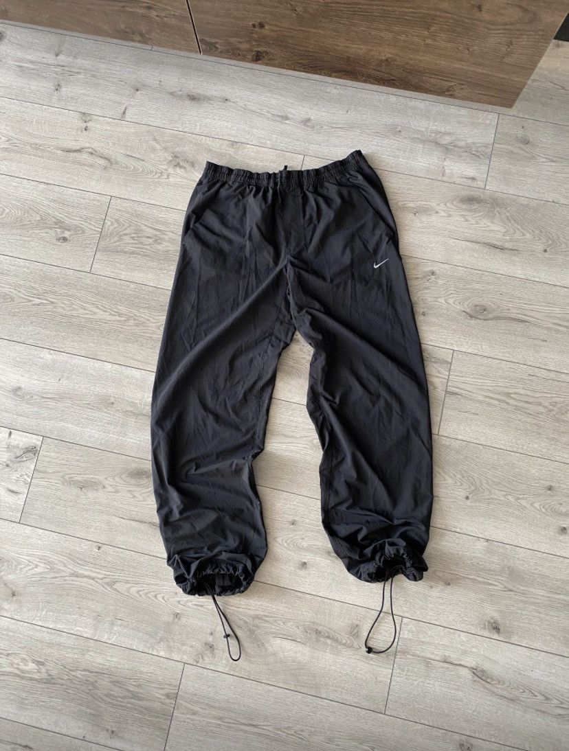 Vintage 90\'s Nike Baggy Nylon Trackpants Y2K Style