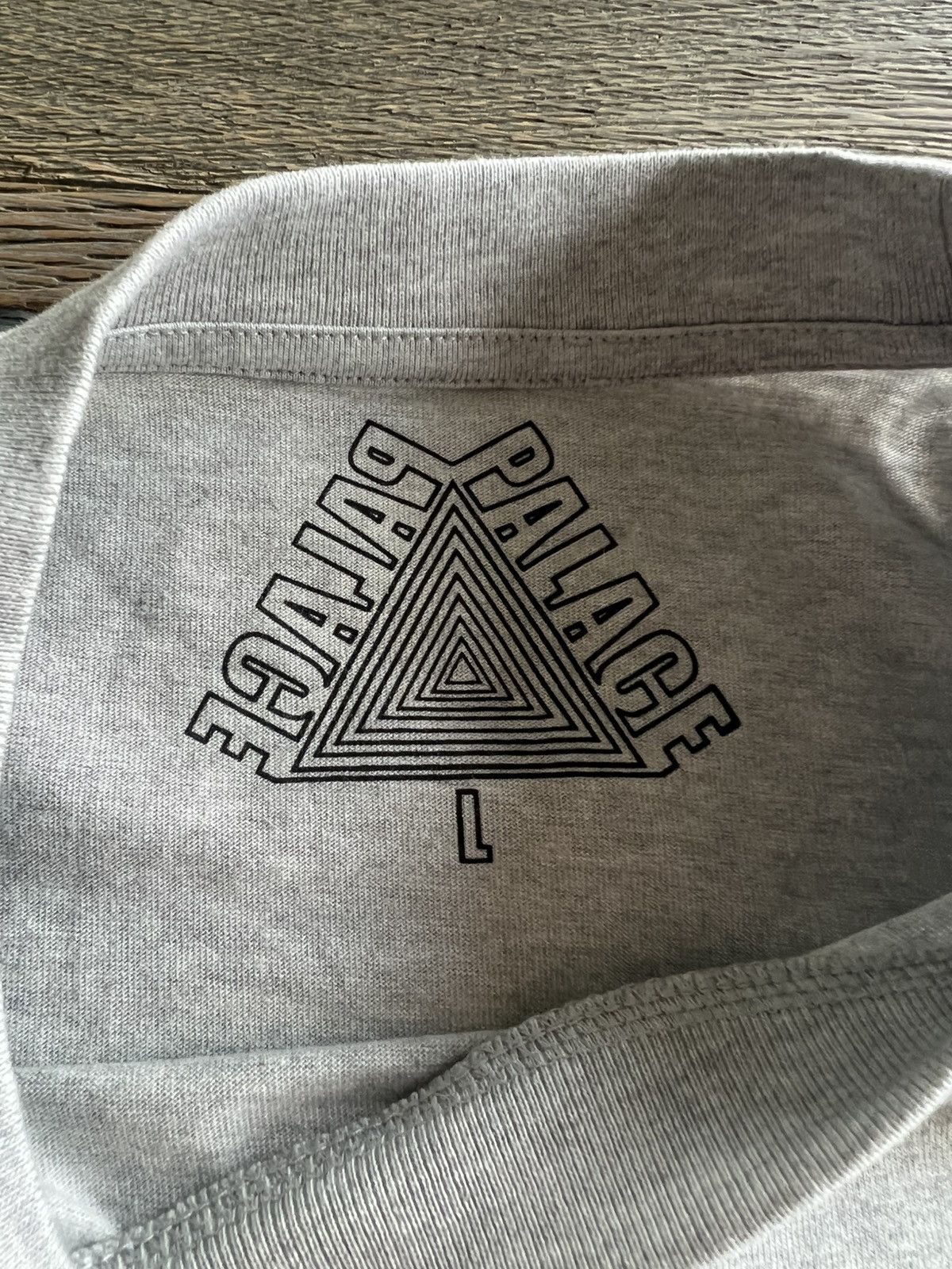 Palace Palace P3- Team shirt Size US L / EU 52-54 / 3 - 4 Thumbnail