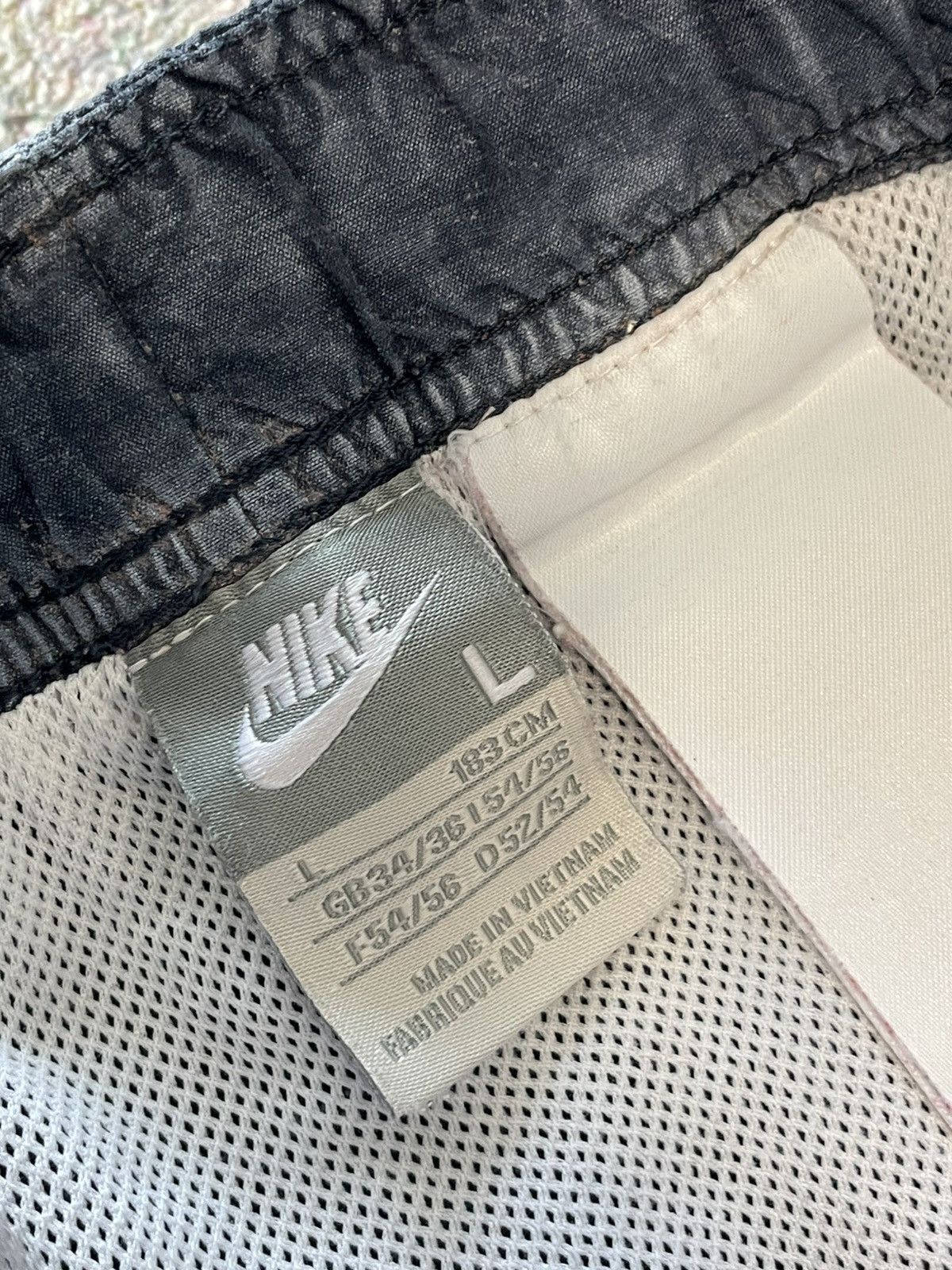 Nike Vintage Nike Small Logo Nylon Washed Shorts Size US 34 / EU 50 - 5 Thumbnail