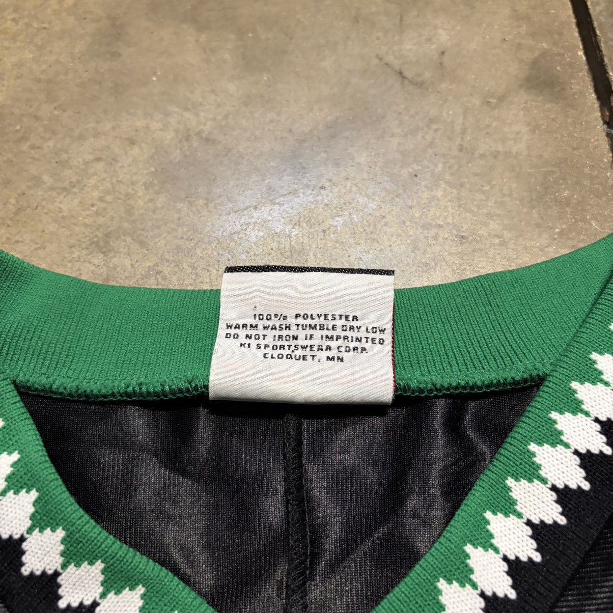 NCAA Vintage North Dakota Fighting Sioux Hockey Jersey Stafford Size US XL / EU 56 / 4 - 17 Thumbnail