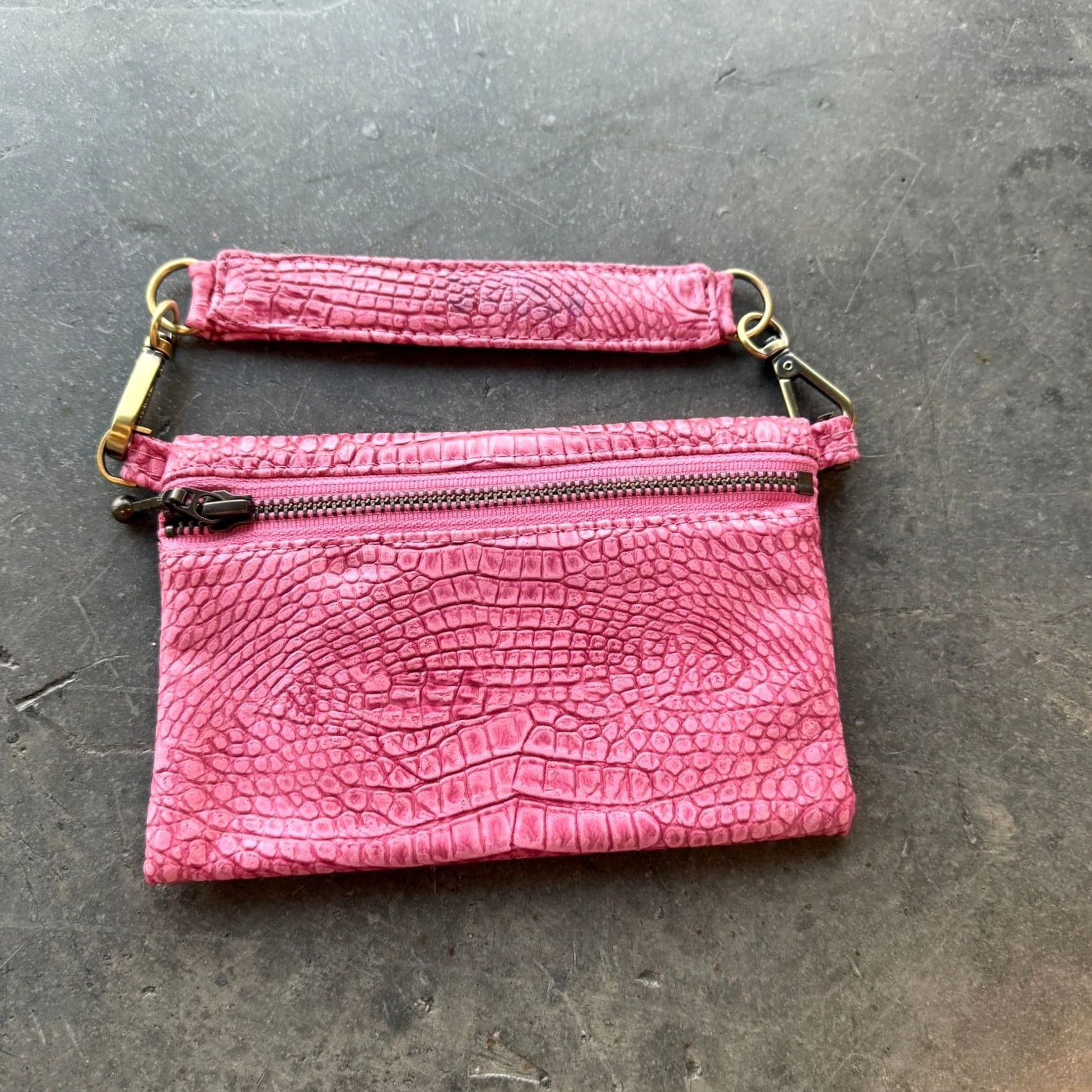 Skin VINTAGE Pink Snake Skin Reptile Y2K Mini Purse Clutch Zipper Wallet Women Size ONE SIZE - 2 Thumbnail